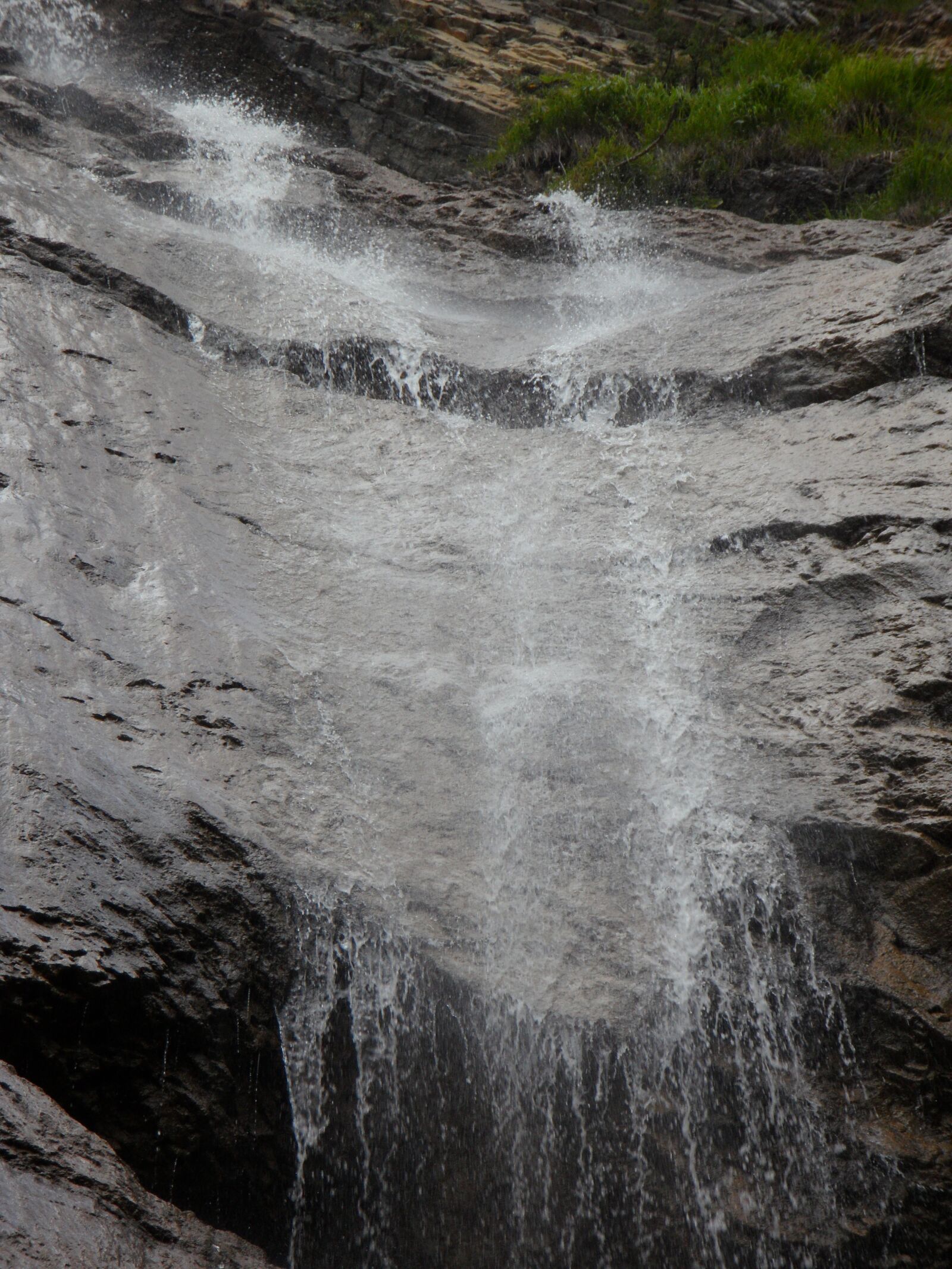 Samsung VLUU WB210, SAMSUNG WB210 sample photo. Flow, water, waterfall photography
