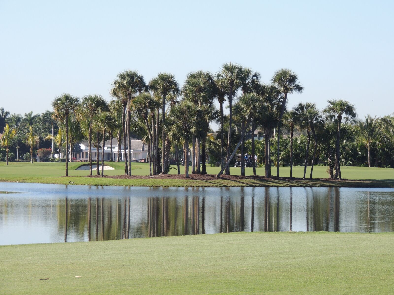 Nikon Coolpix P510 sample photo. Golf course, lake, landscape photography