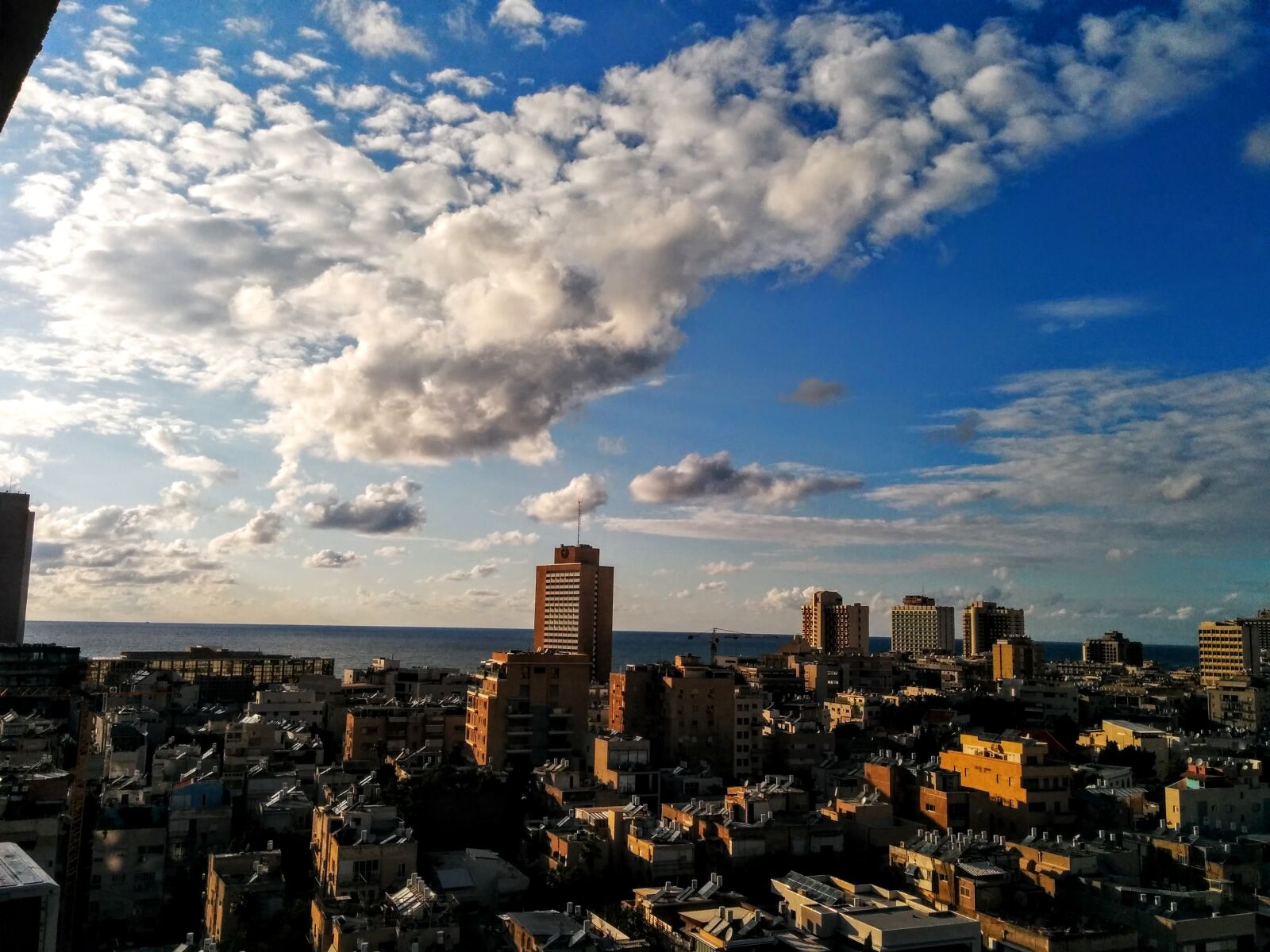 LG Nexus 5 sample photo. Clouds, sea, sky, skyline photography
