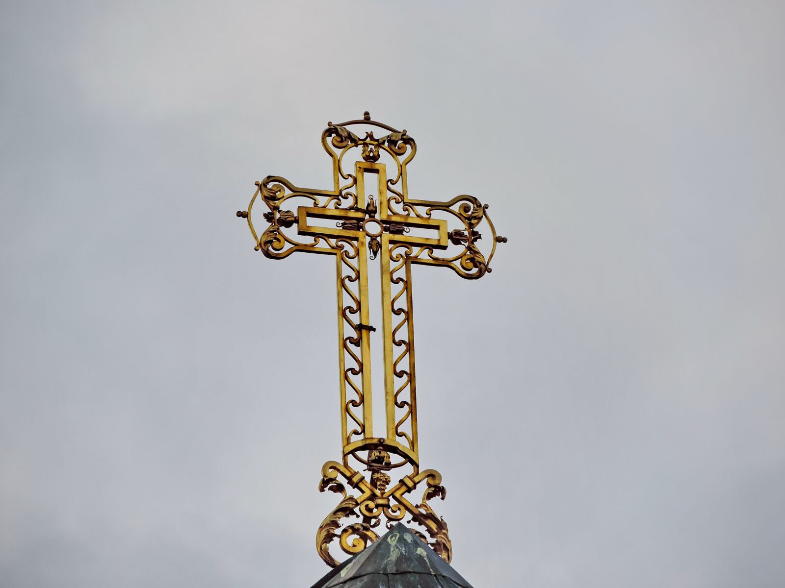 Nikon Coolpix P520 sample photo. Arabesque, byzantine, church tower photography