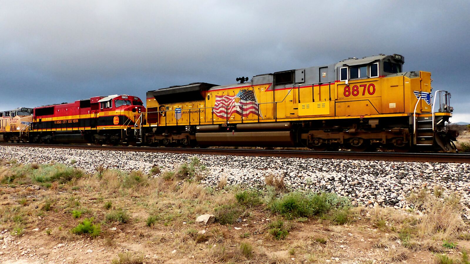 Panasonic Lumix DMC-FZ200 sample photo. Transport, train, america photography
