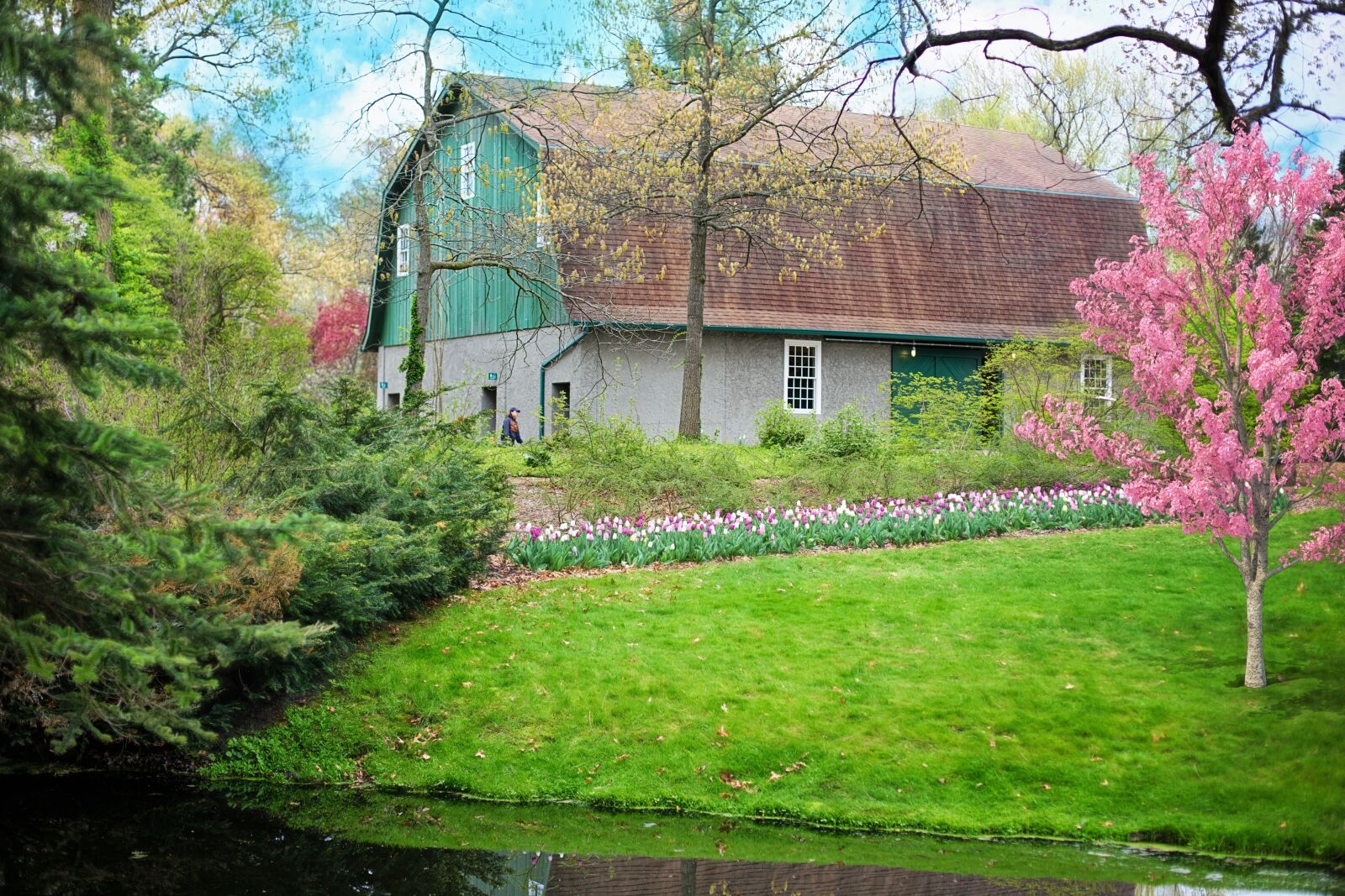 Canon EF 50mm F1.4 USM sample photo. Barn, green barn, spring photography
