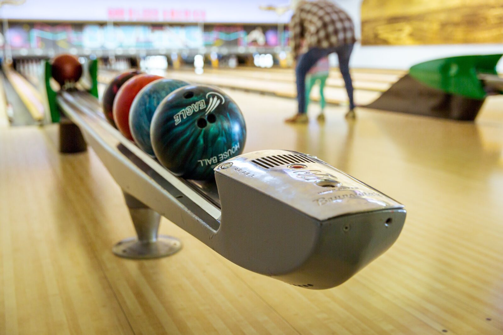 Canon EF 24-70mm F2.8L II USM sample photo. Bowling, family, recreation photography