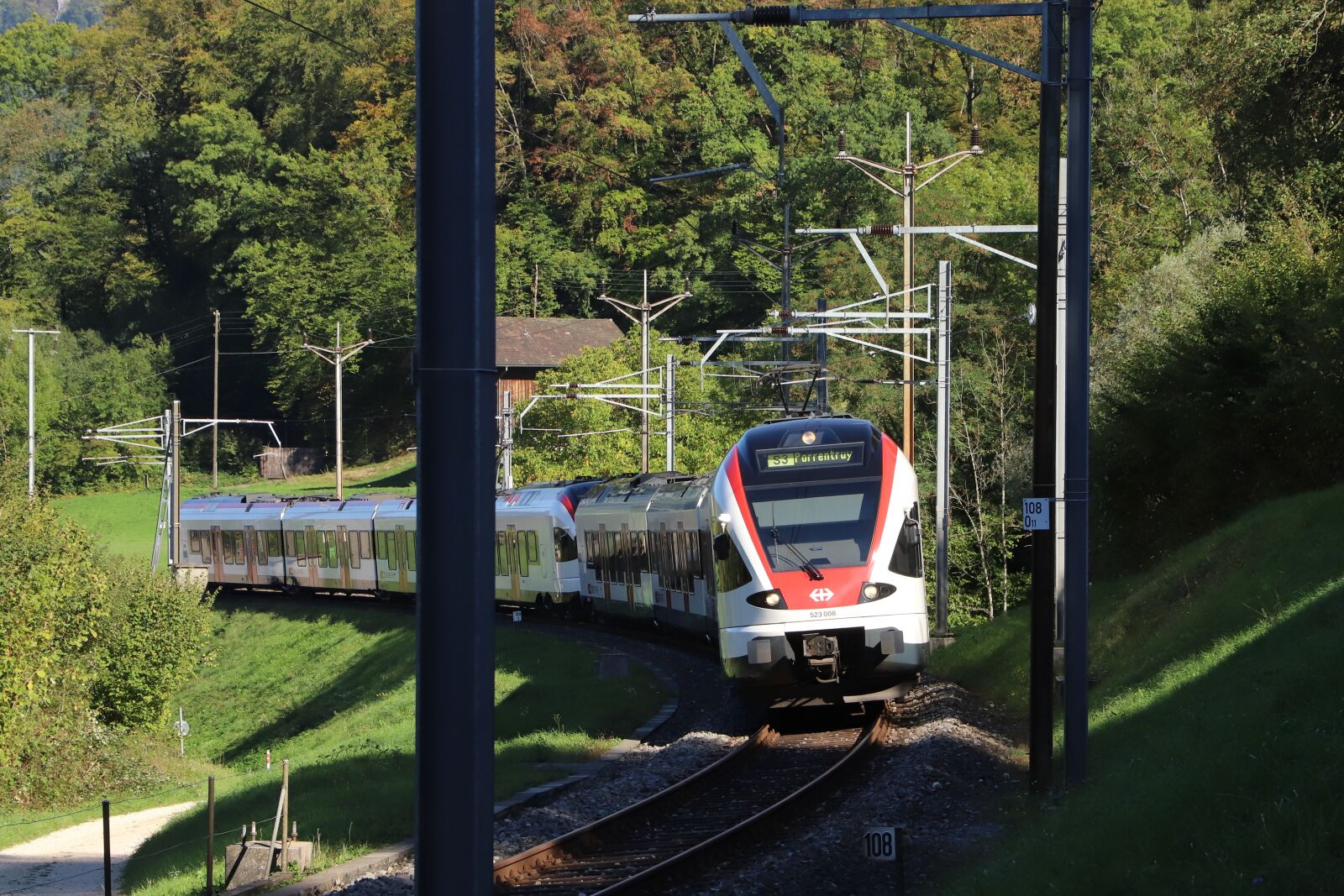 Canon EOS 6D Mark II sample photo. Train, railway, transport photography