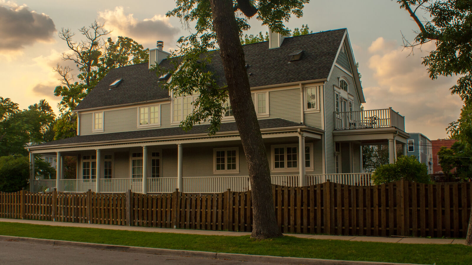Sony Alpha DSLR-A700 sample photo. Chicago, neighborhood, north, side photography