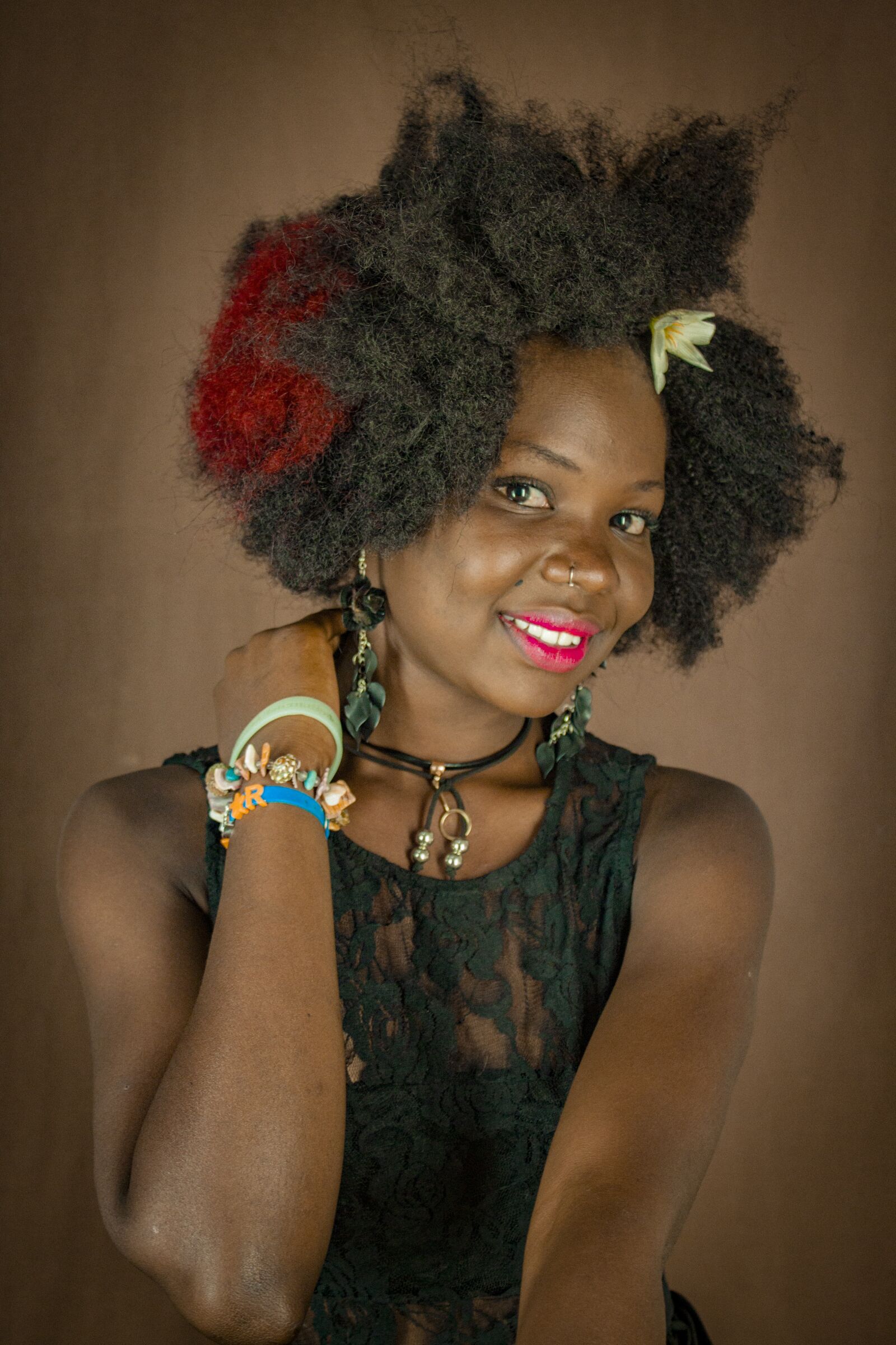 Canon EOS 500D (EOS Rebel T1i / EOS Kiss X3) sample photo. Smiles, african, lady photography