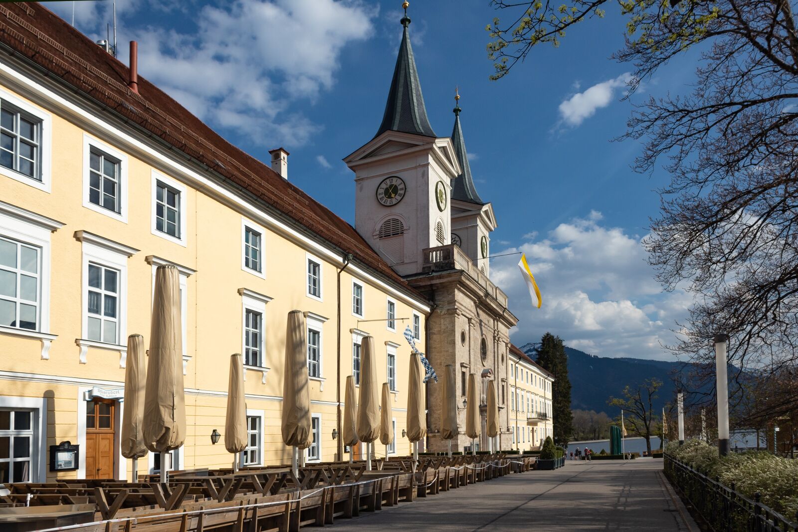 Canon EOS 1300D (EOS Rebel T6 / EOS Kiss X80) sample photo. Monastery, church, basilica photography
