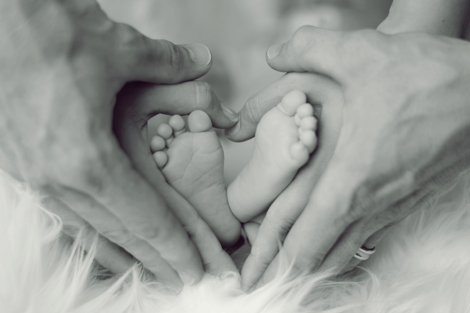 Nikon D5200 sample photo. Baby, feet, father photography