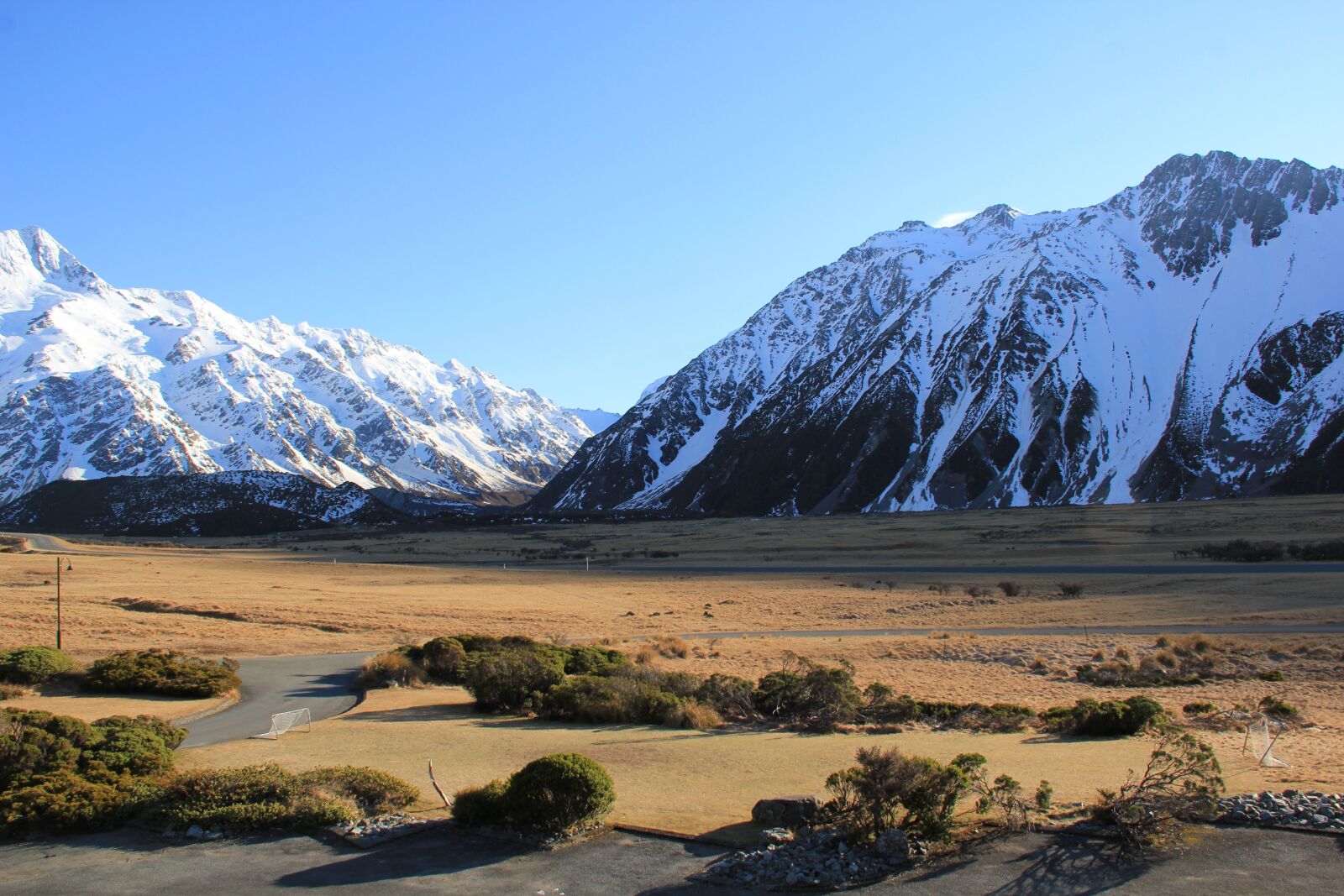 Canon EOS 550D (EOS Rebel T2i / EOS Kiss X4) sample photo. Mountain, ice, rock photography