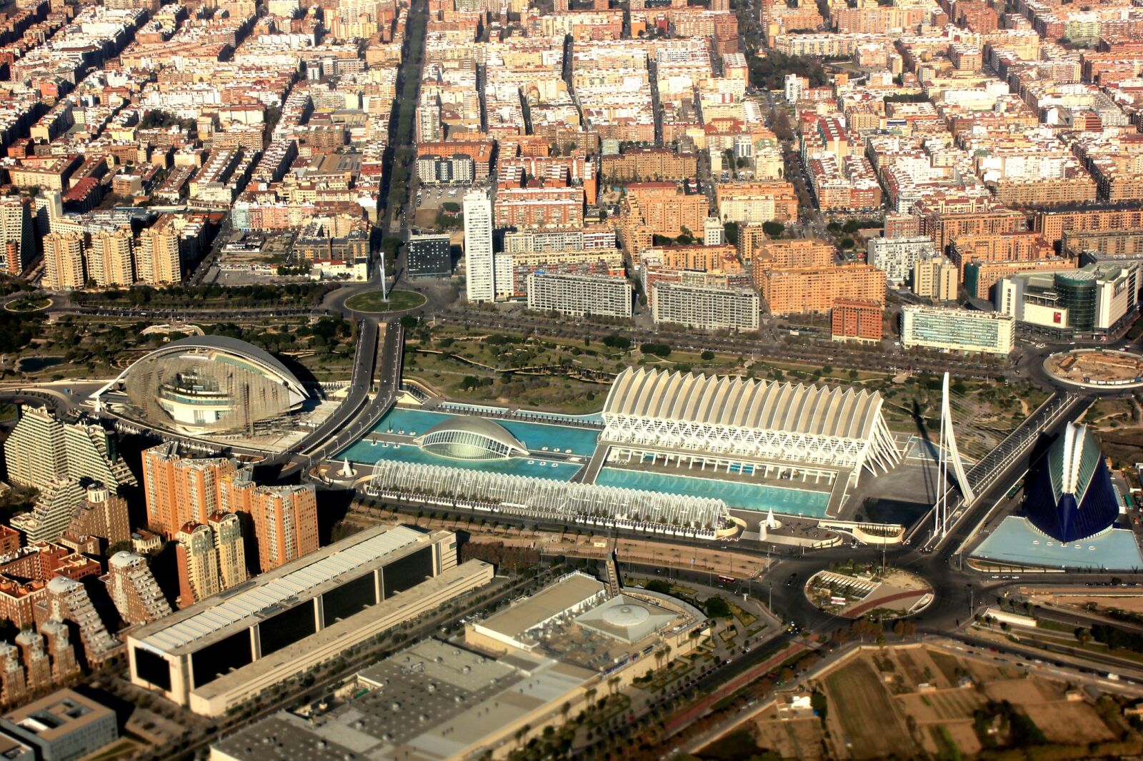 Canon EOS 550D (EOS Rebel T2i / EOS Kiss X4) sample photo. Aerial view, valence, spain photography