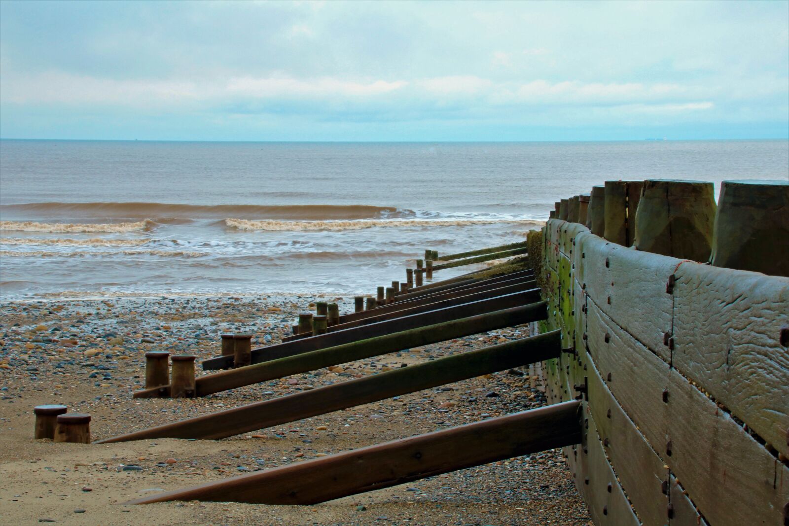 Canon EOS 760D (EOS Rebel T6s / EOS 8000D) sample photo. Breakwater, seaside, landscape photography