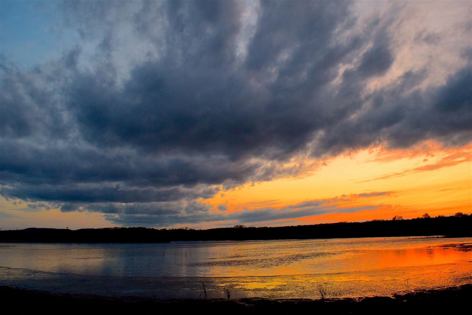 Nikon D3300 sample photo. Sunset, lake, sun photography