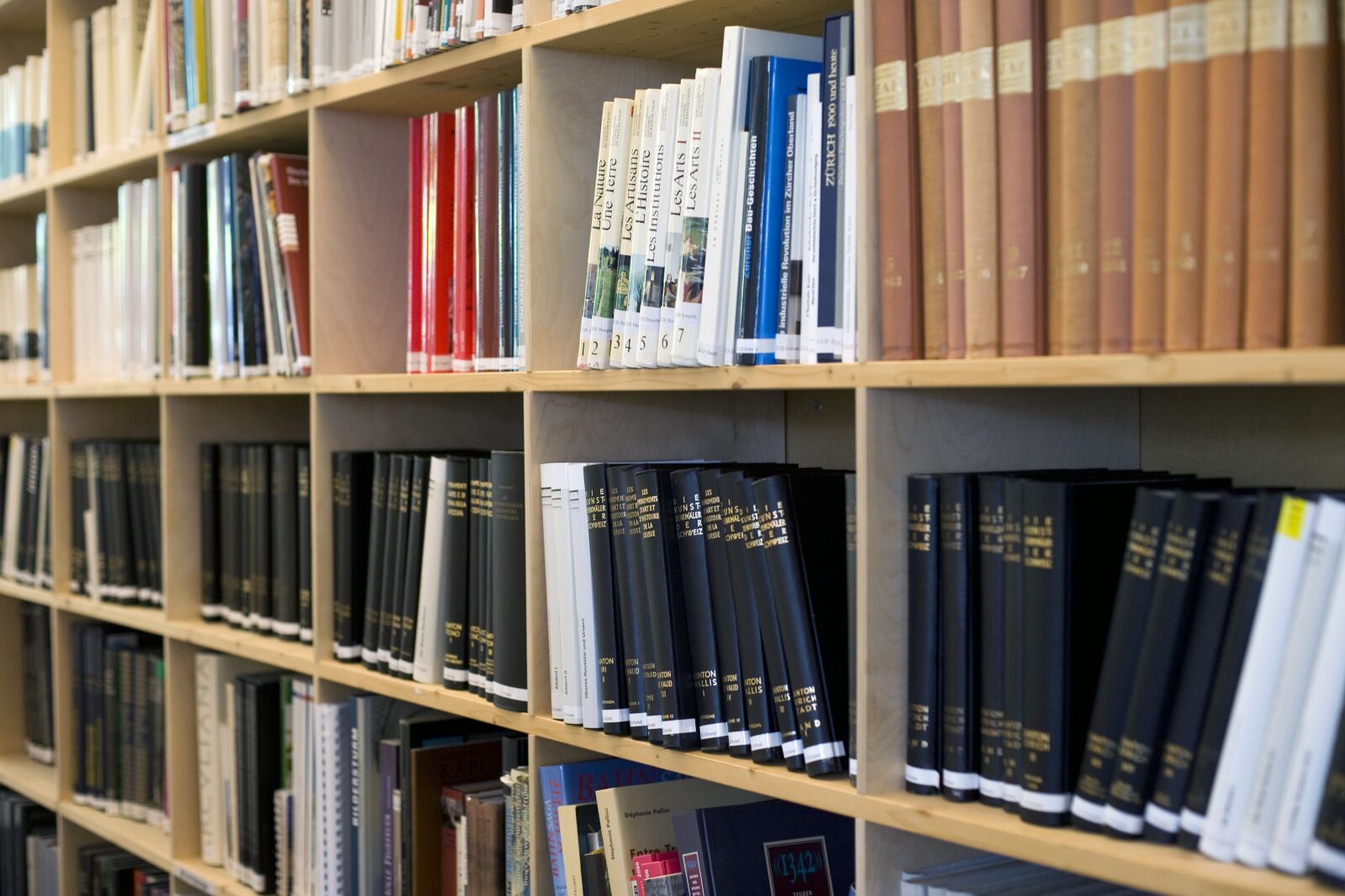 Canon EOS 5D sample photo. Library, book, read photography