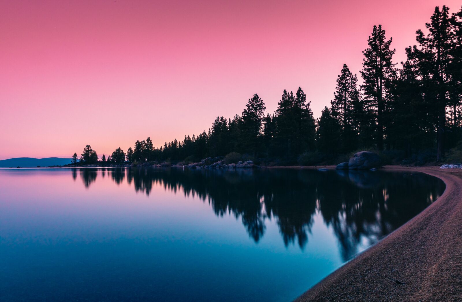 Canon RF 24-105mm F4L IS USM sample photo. Lake, water, landscape photography