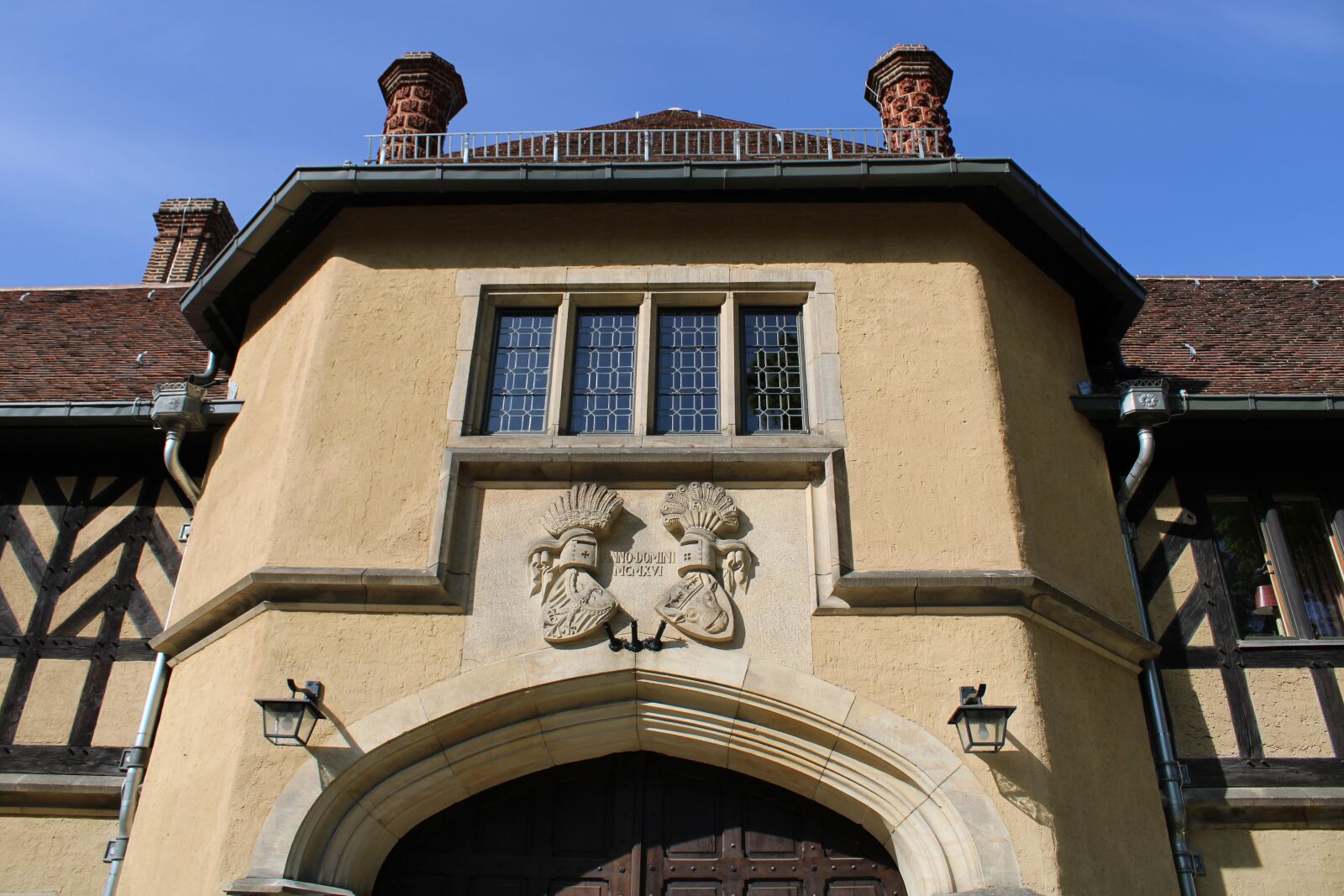 Canon EOS 2000D (EOS Rebel T7 / EOS Kiss X90 / EOS 1500D) sample photo. Castle, cecilienhof, country house photography