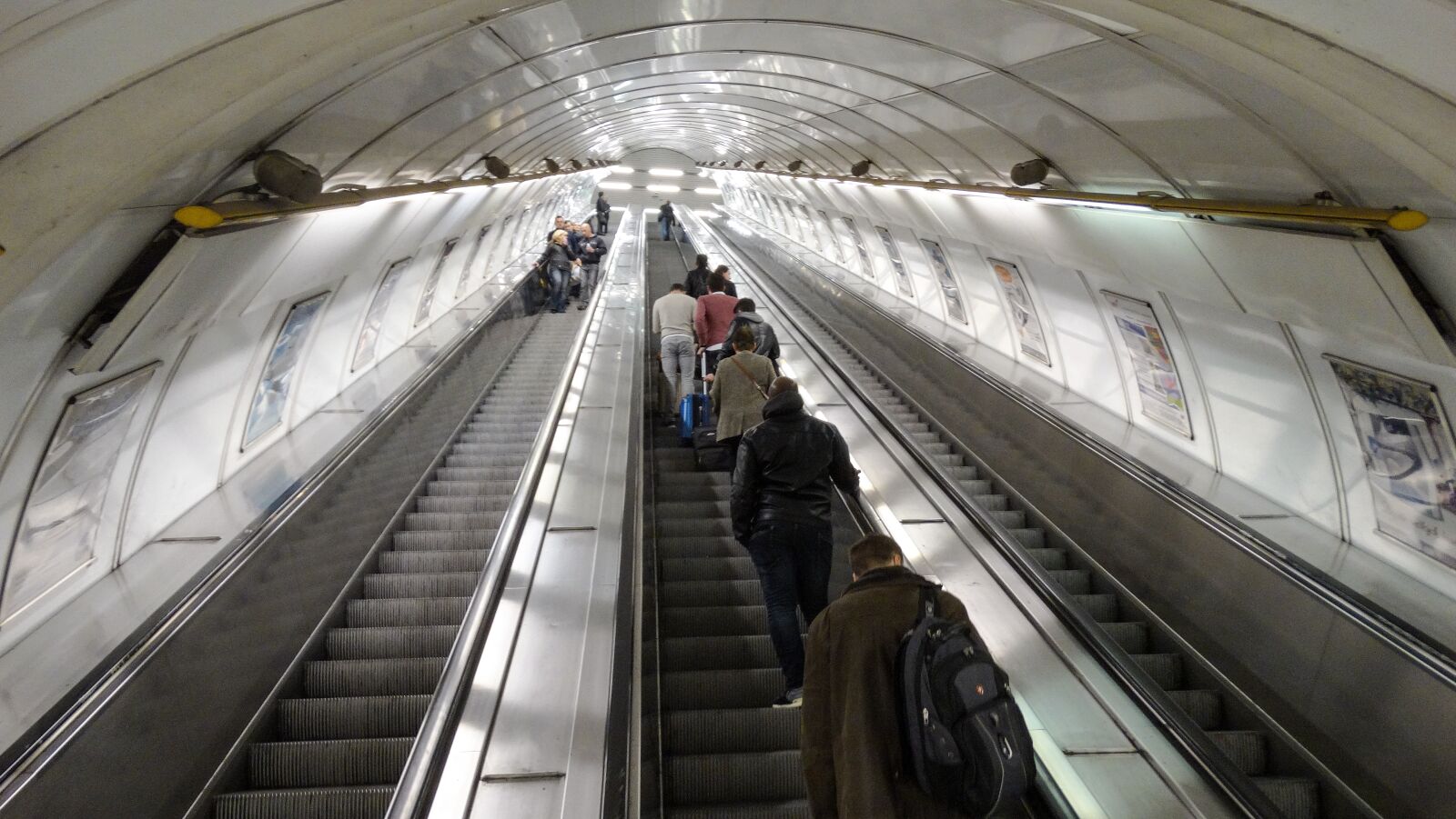 Sony Cyber-shot DSC-HX300 sample photo. Escalator, metro, subway photography