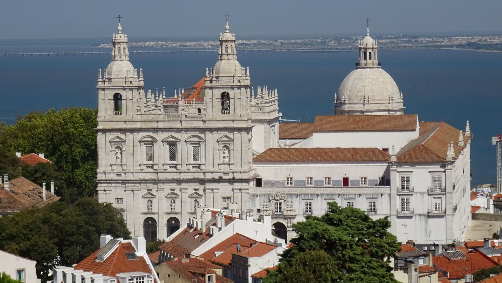 Sony DSC-HX60 sample photo. Lisbon, portugal, panorama photography