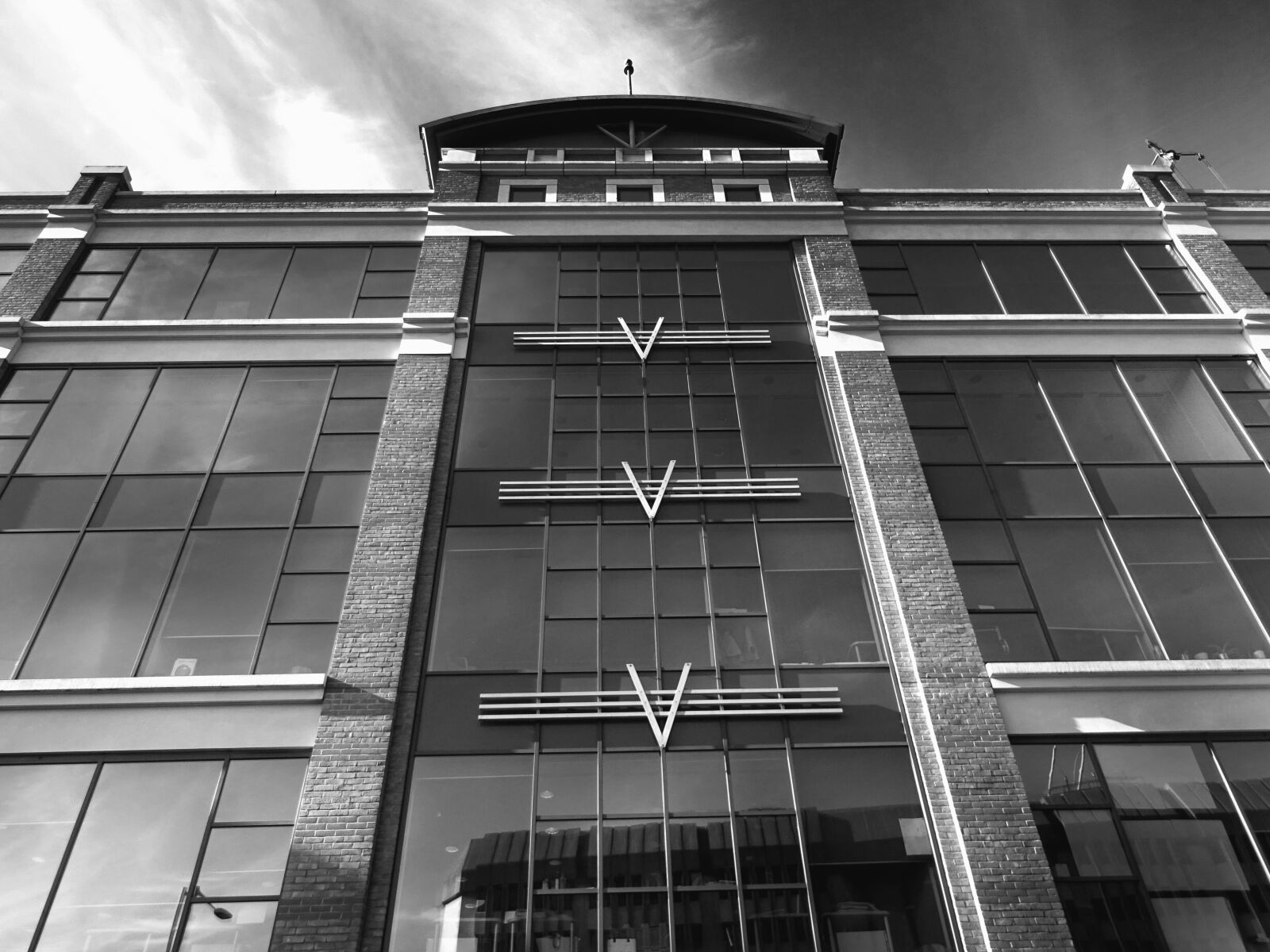 Sony DSC-HX60 sample photo. Glass, business, black and photography