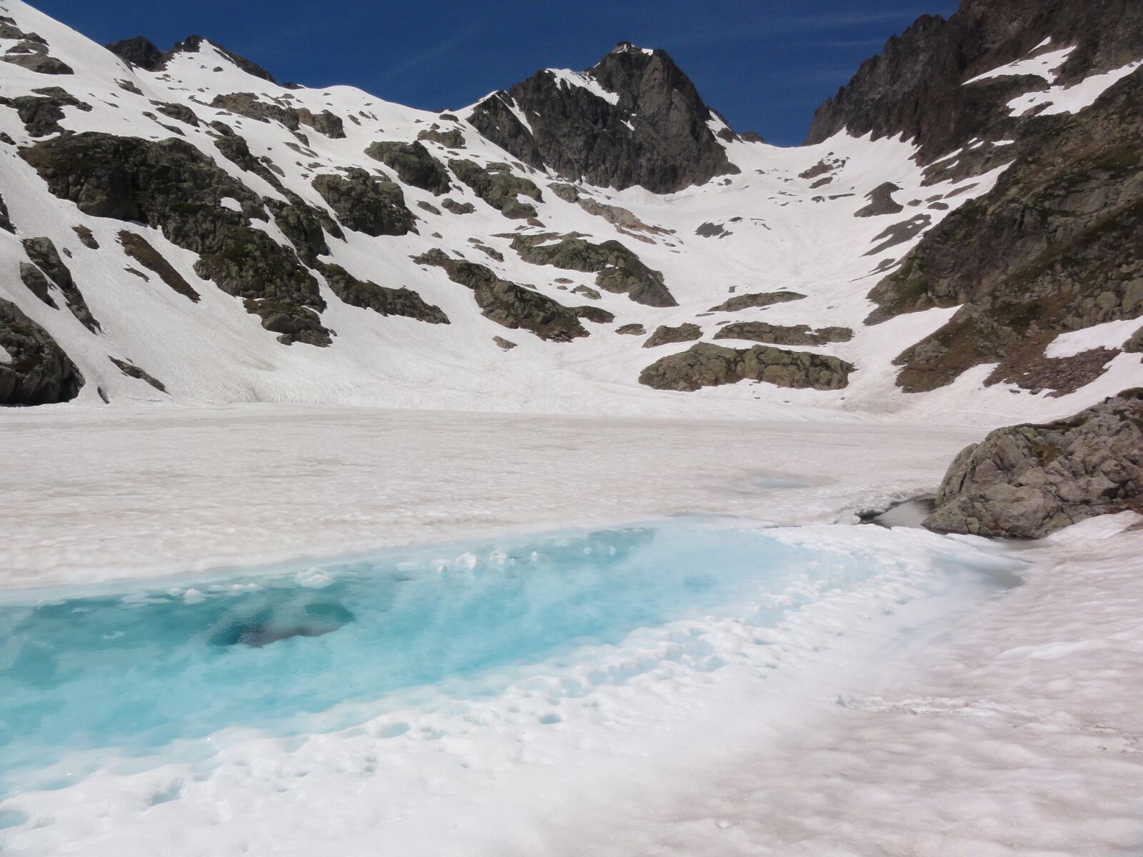Sony DSC-HX5V sample photo. Lac, blanc, france photography