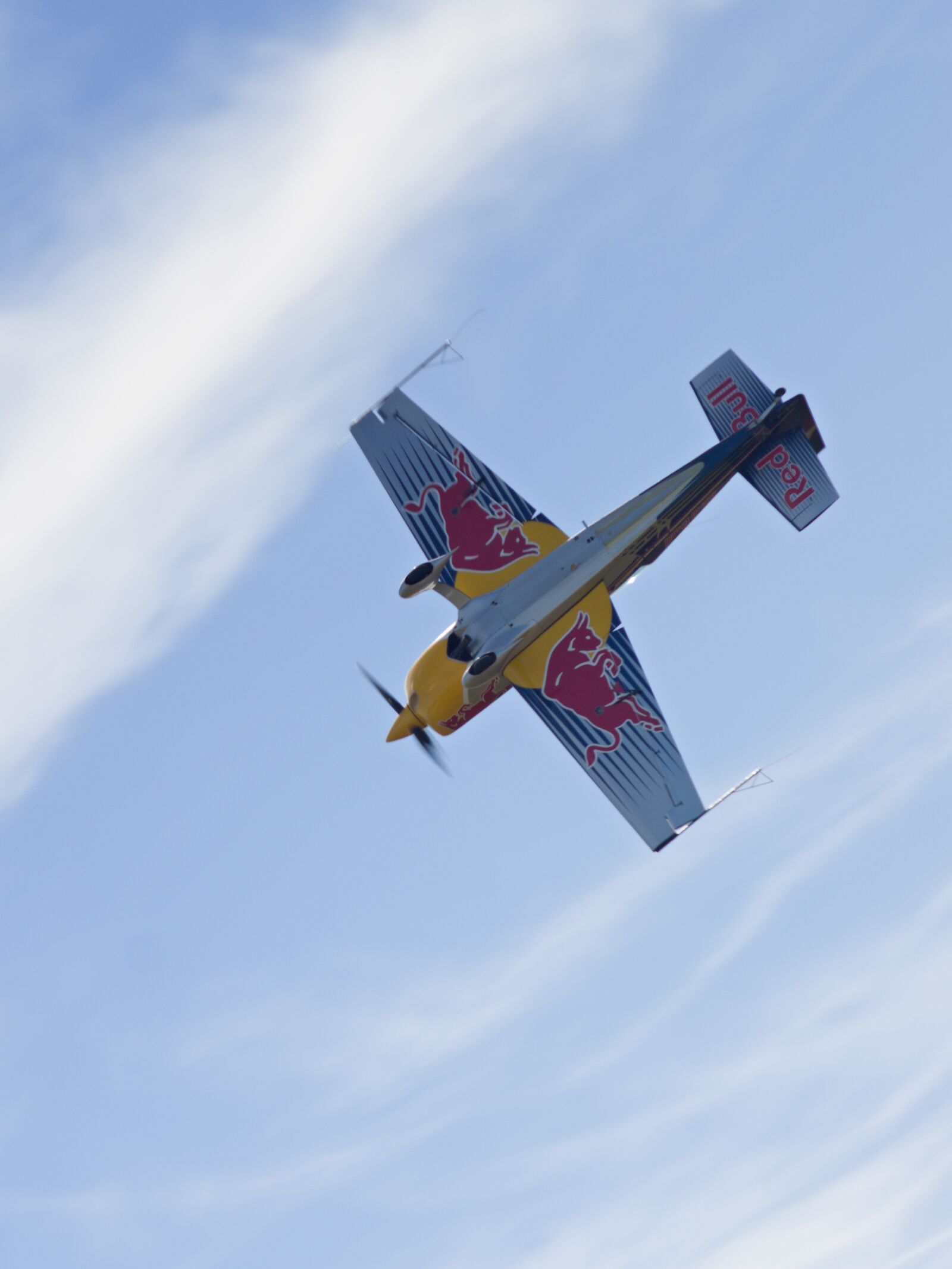 Minolta AF 200mm F2.8 HS-APO G sample photo. Aircraft, airshow, blue photography
