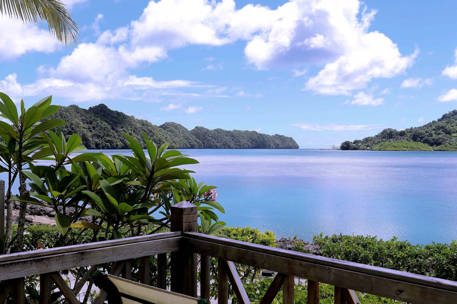 Canon EOS 80D sample photo. Island, water, resort photography