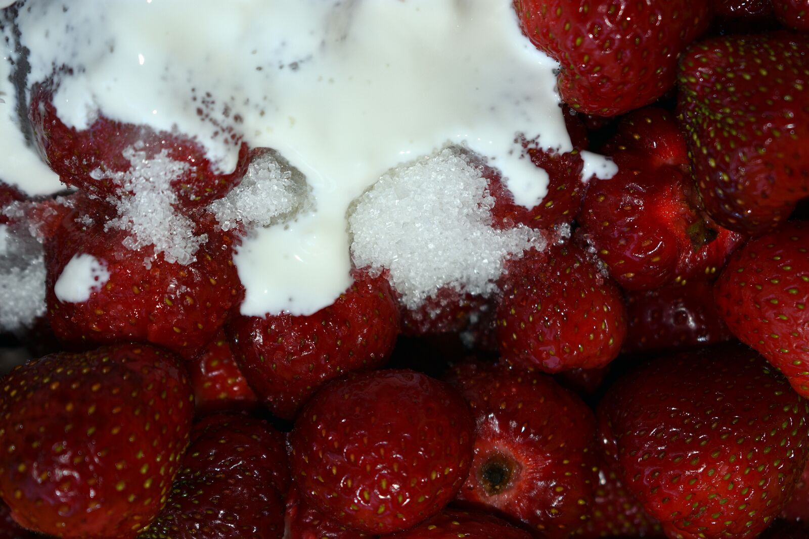 Nikon D3400 sample photo. Strawberries, strawberry, eating photography