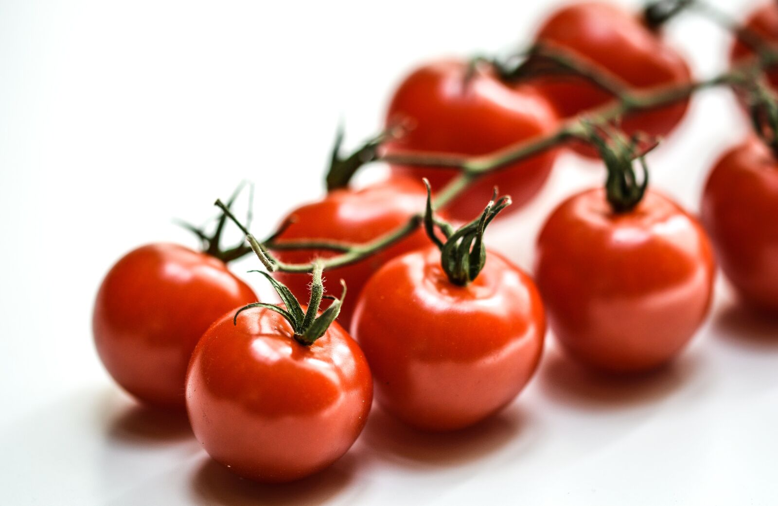 Nikon D5200 sample photo. Tomato, cherry, red photography
