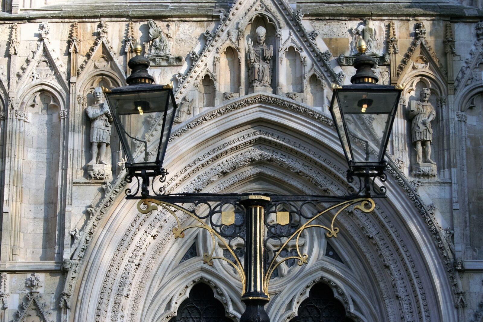 Canon EOS 350D (EOS Digital Rebel XT / EOS Kiss Digital N) sample photo. Architecture, church, travel photography