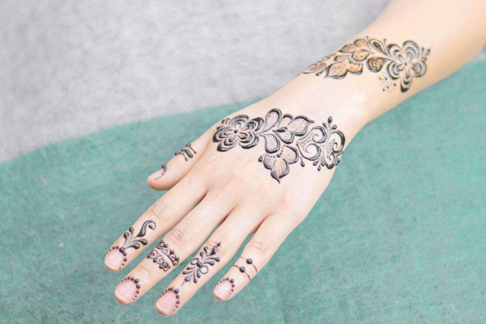Canon EOS 80D sample photo. Mehendi, drawing, wedding photography