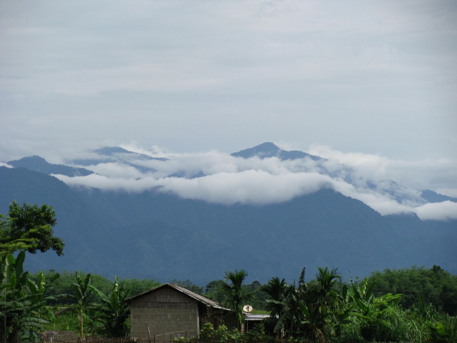 Canon POWERSHOT SX100 IS sample photo. Cloud, mountains, landscape photography