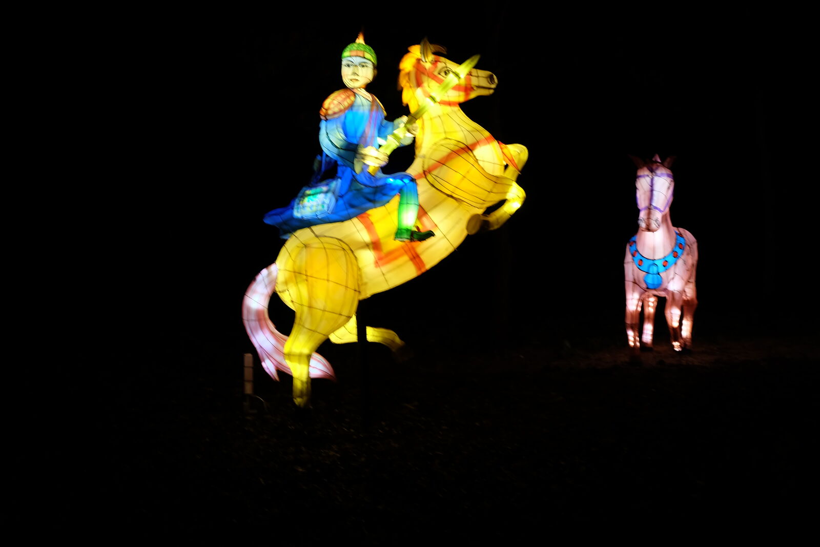 Fujifilm X-A2 + Fujifilm XC 16-50mm F3.5-5.6 OIS II sample photo. Lantern, festival, at, montreal photography