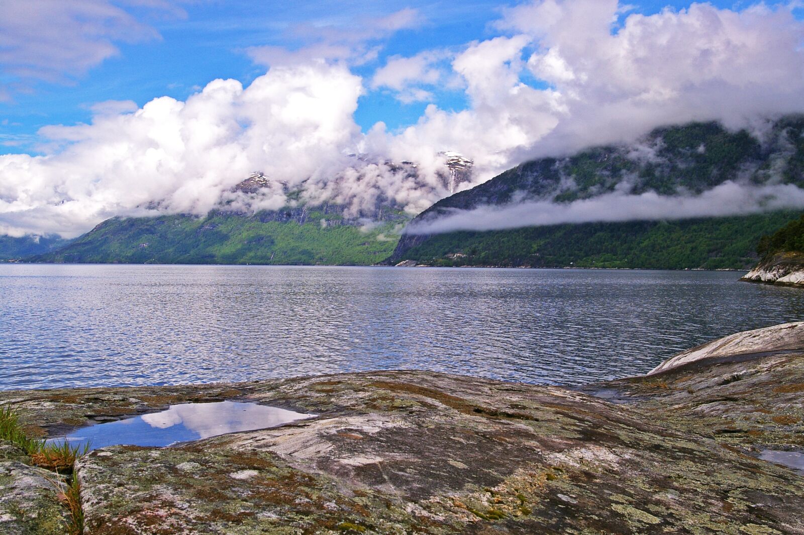 Pentax *ist DL2 sample photo. Norway, vacations, nature photography