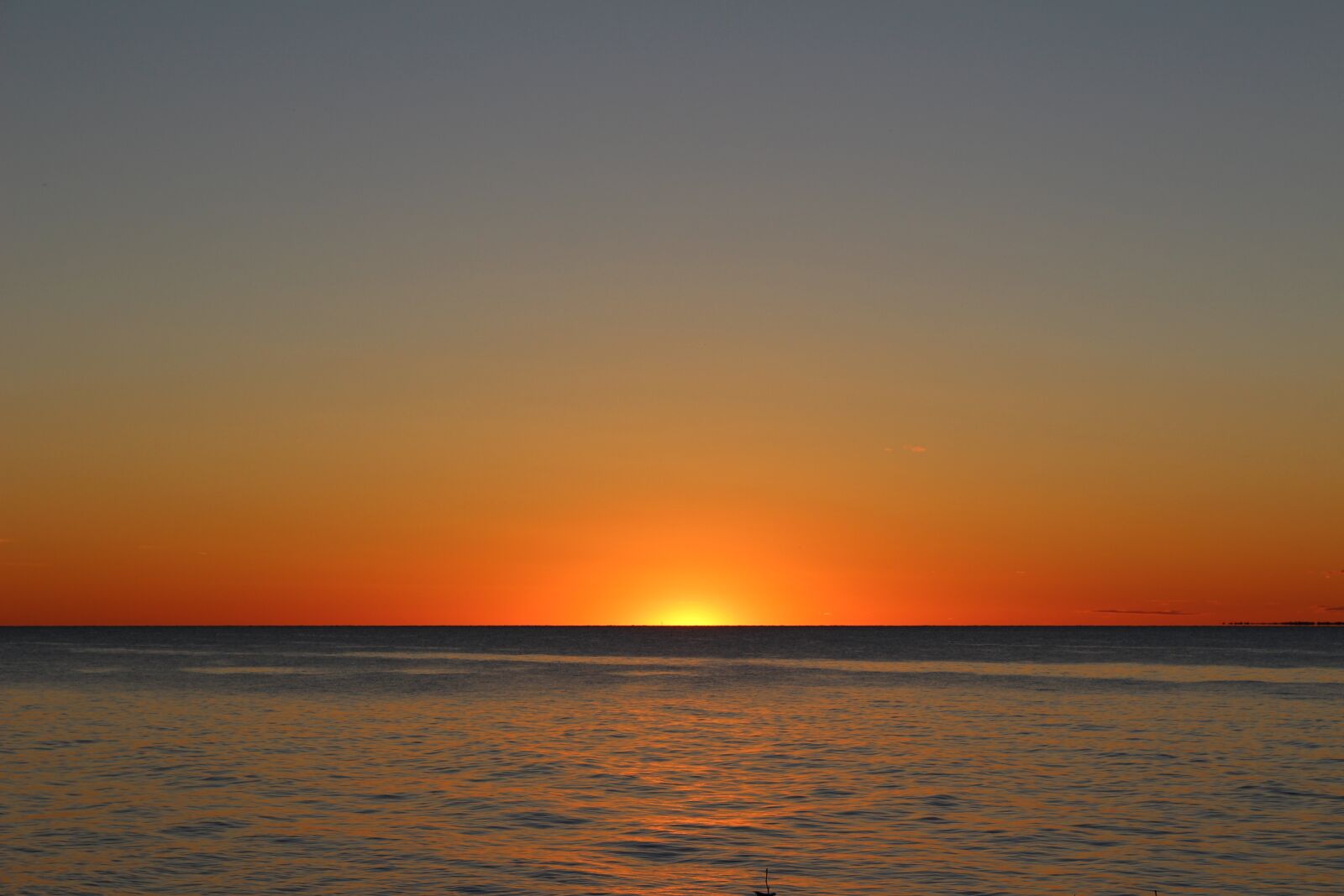 Canon EOS 100D (EOS Rebel SL1 / EOS Kiss X7) sample photo. Sunset, water, dawn photography