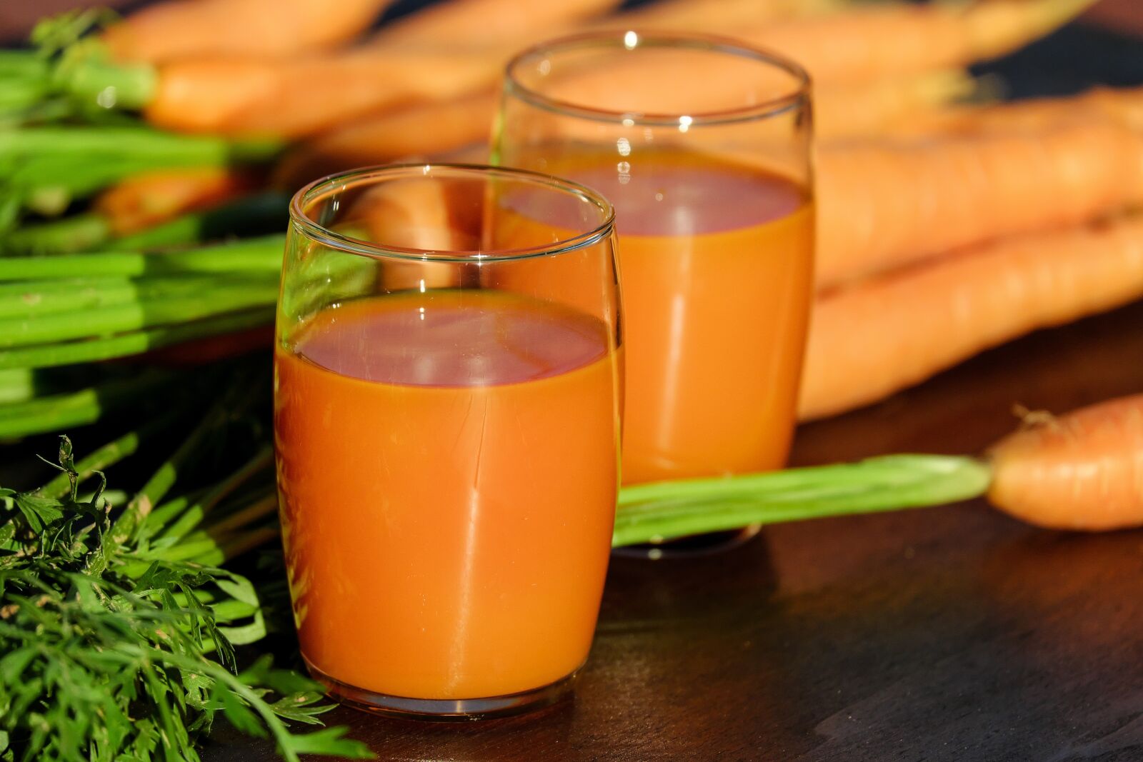Fujifilm X-T10 + Fujifilm XC 50-230mm F4.5-6.7 OIS sample photo. Carrot juice, juice, carrots photography