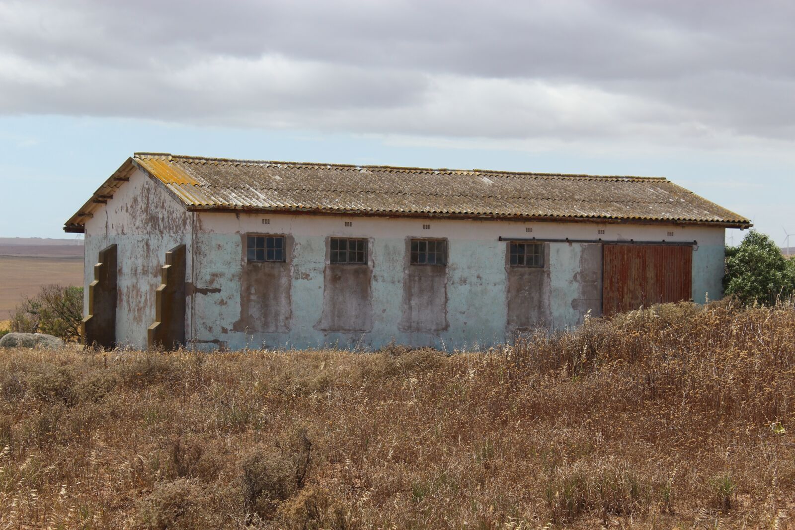 Canon EOS 1200D (EOS Rebel T5 / EOS Kiss X70 / EOS Hi) sample photo. Farm house, old buildings photography