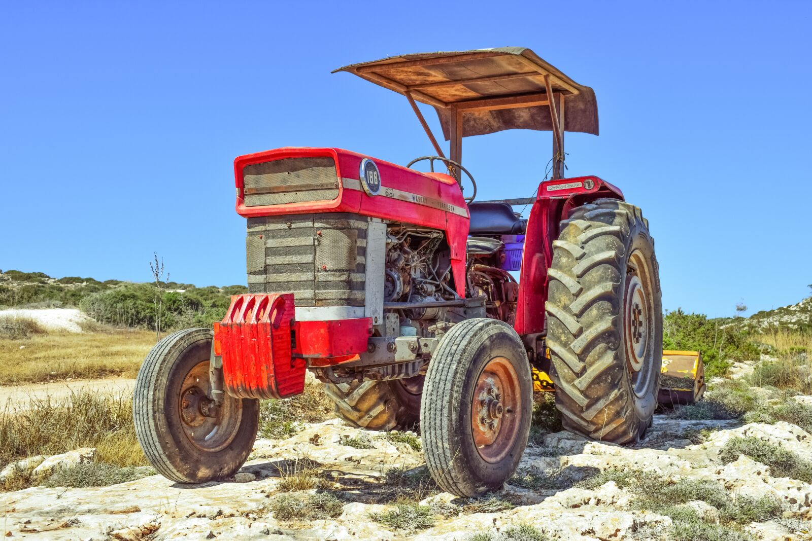 Nikon D3300 sample photo. Tractor, farm, agriculture photography
