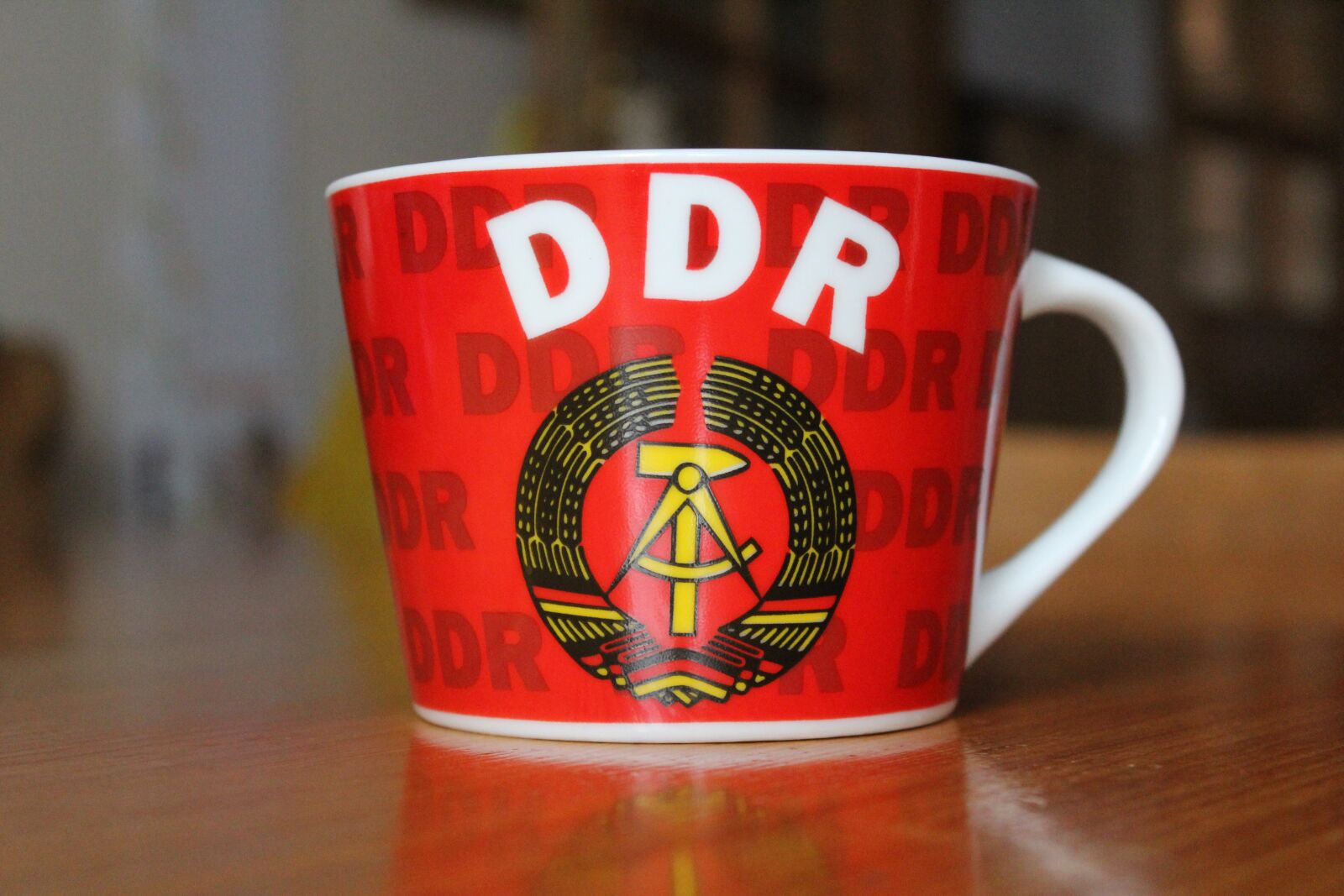 Canon EOS 600D (Rebel EOS T3i / EOS Kiss X5) sample photo. Cup, porcelain, ddr photography