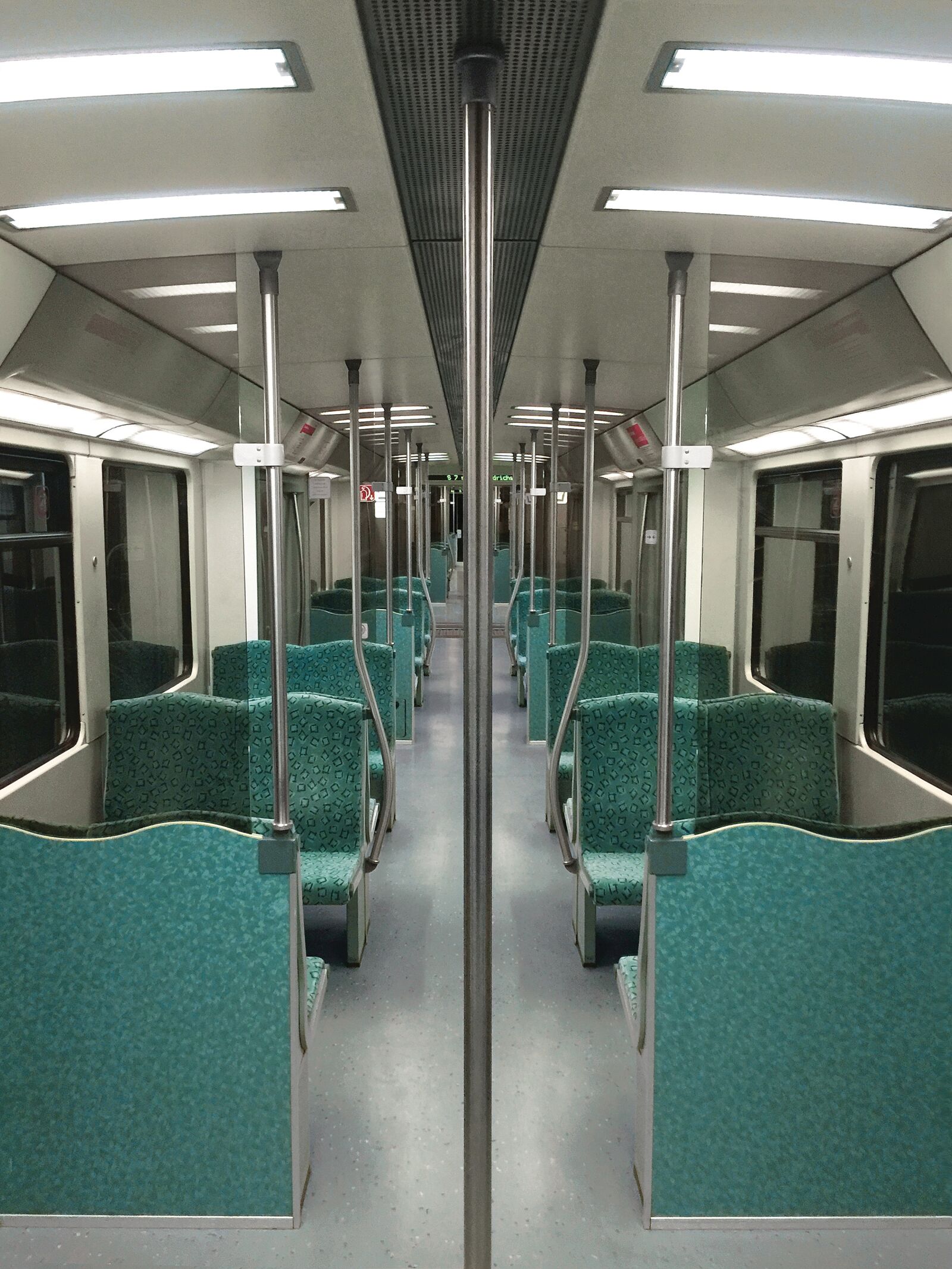 iPhone 6 Plus back camera 4.15mm f/2.2 sample photo. Berlin, s bahn, train photography