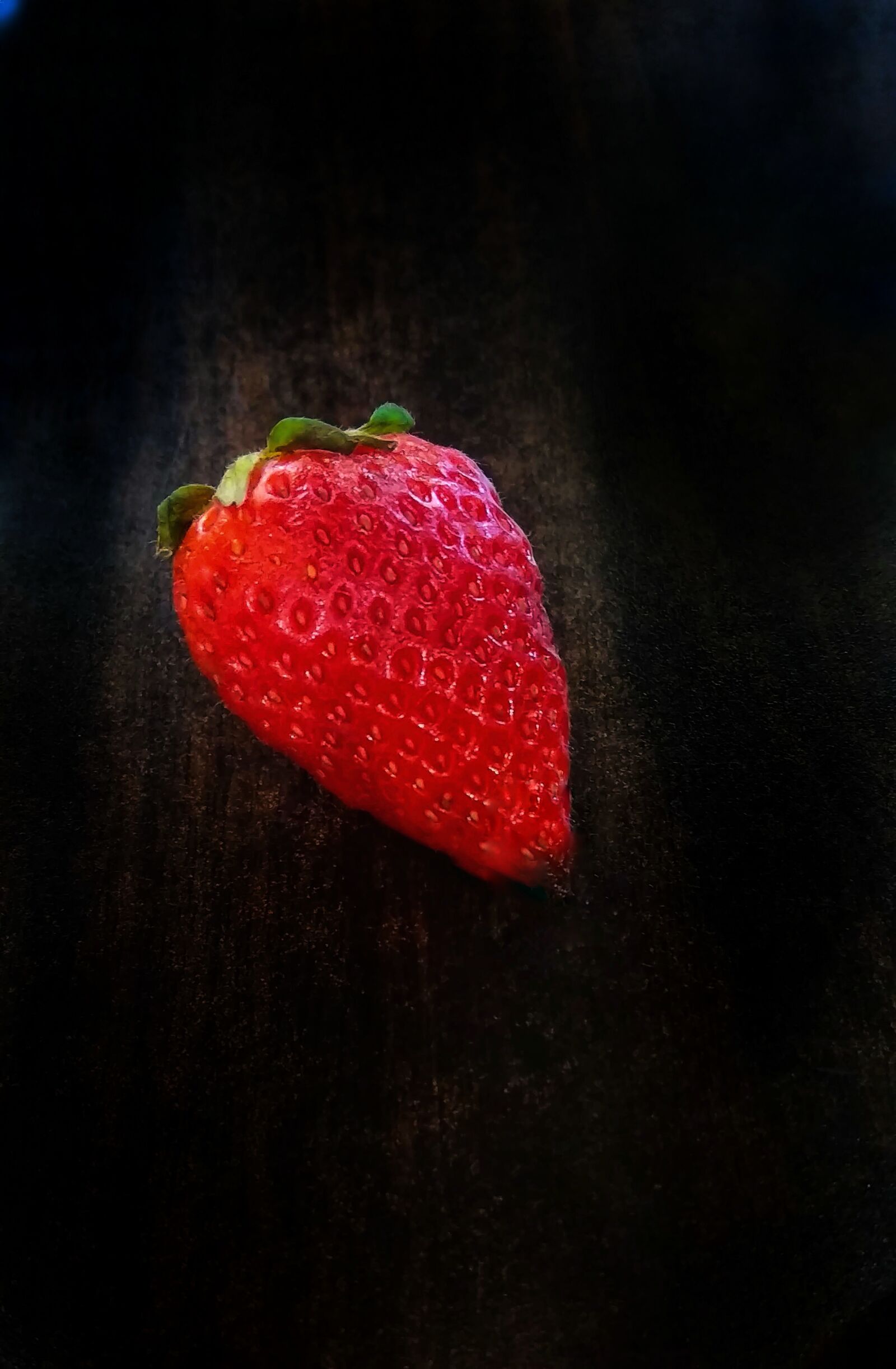 Xiaomi Redmi 5A sample photo. Red, strawberry, nice photography