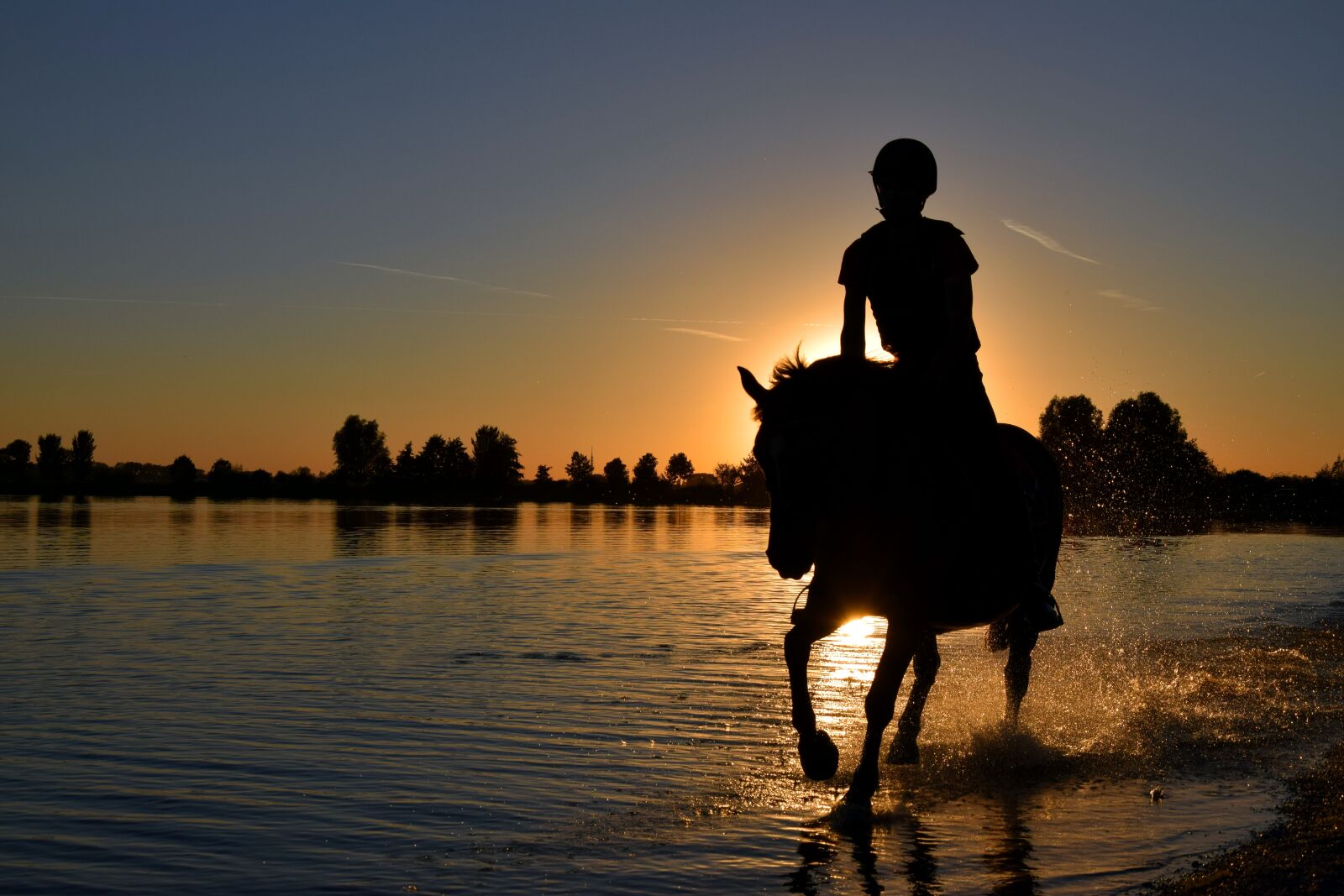 Nikon D3300 sample photo. Silhouette, sunset, water photography