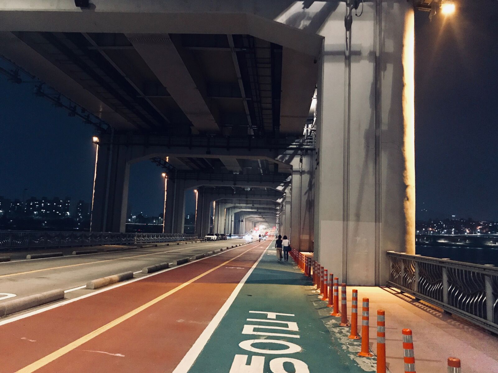 iPhone 7 back camera 3.99mm f/1.8 sample photo. 한강, 라이딩, 그길 photography