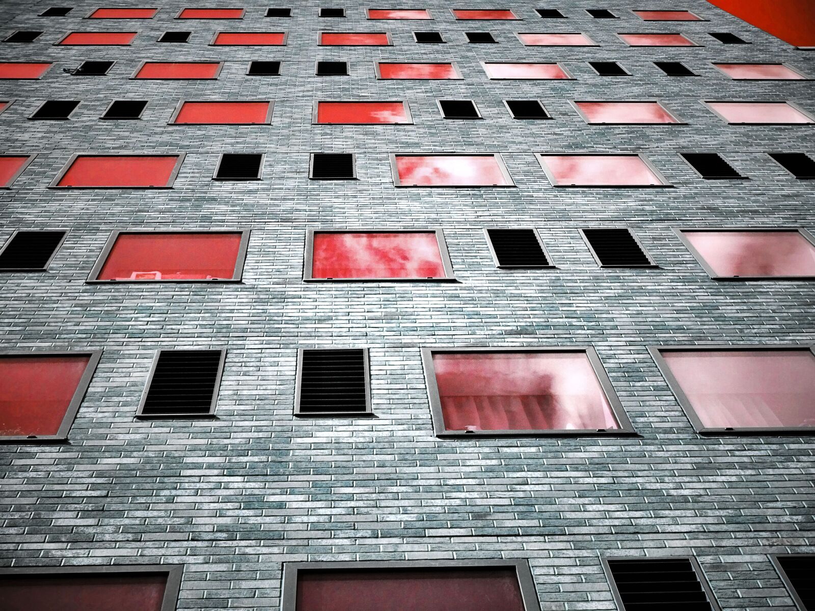 Sony DSC-HX60 sample photo. Architecture, bricks, building, concrete photography