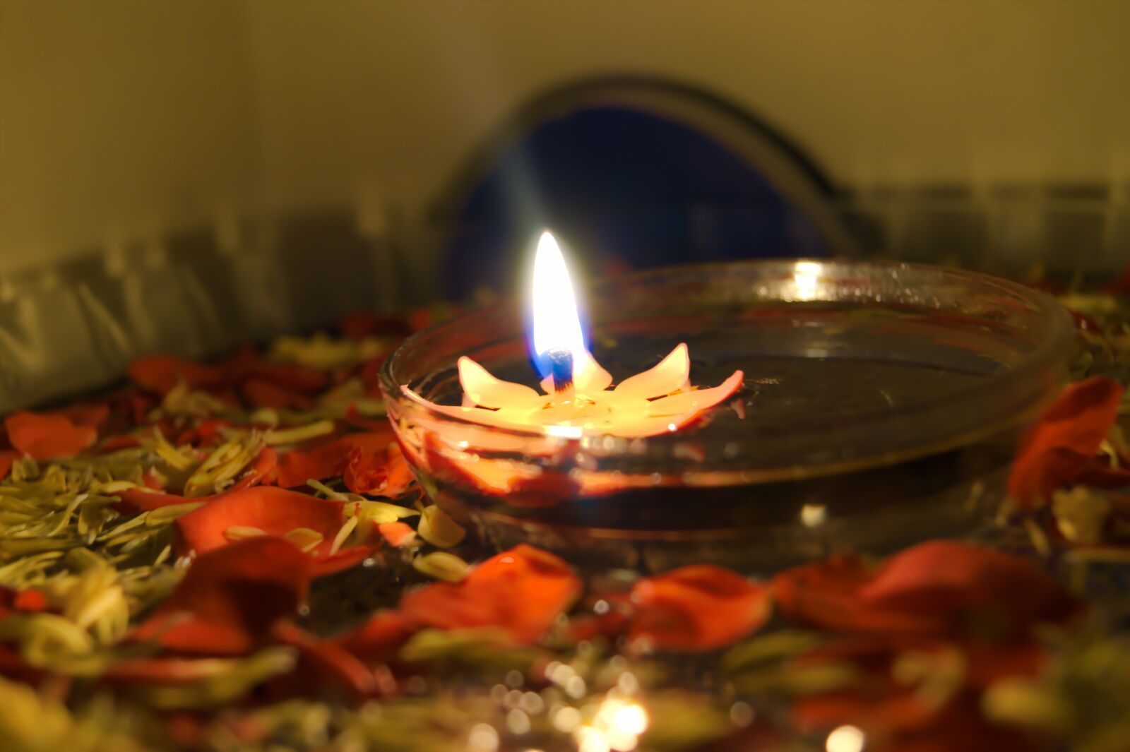 Sony DT 18-55mm F3.5-5.6 SAM II sample photo. Flame, candle, heat photography