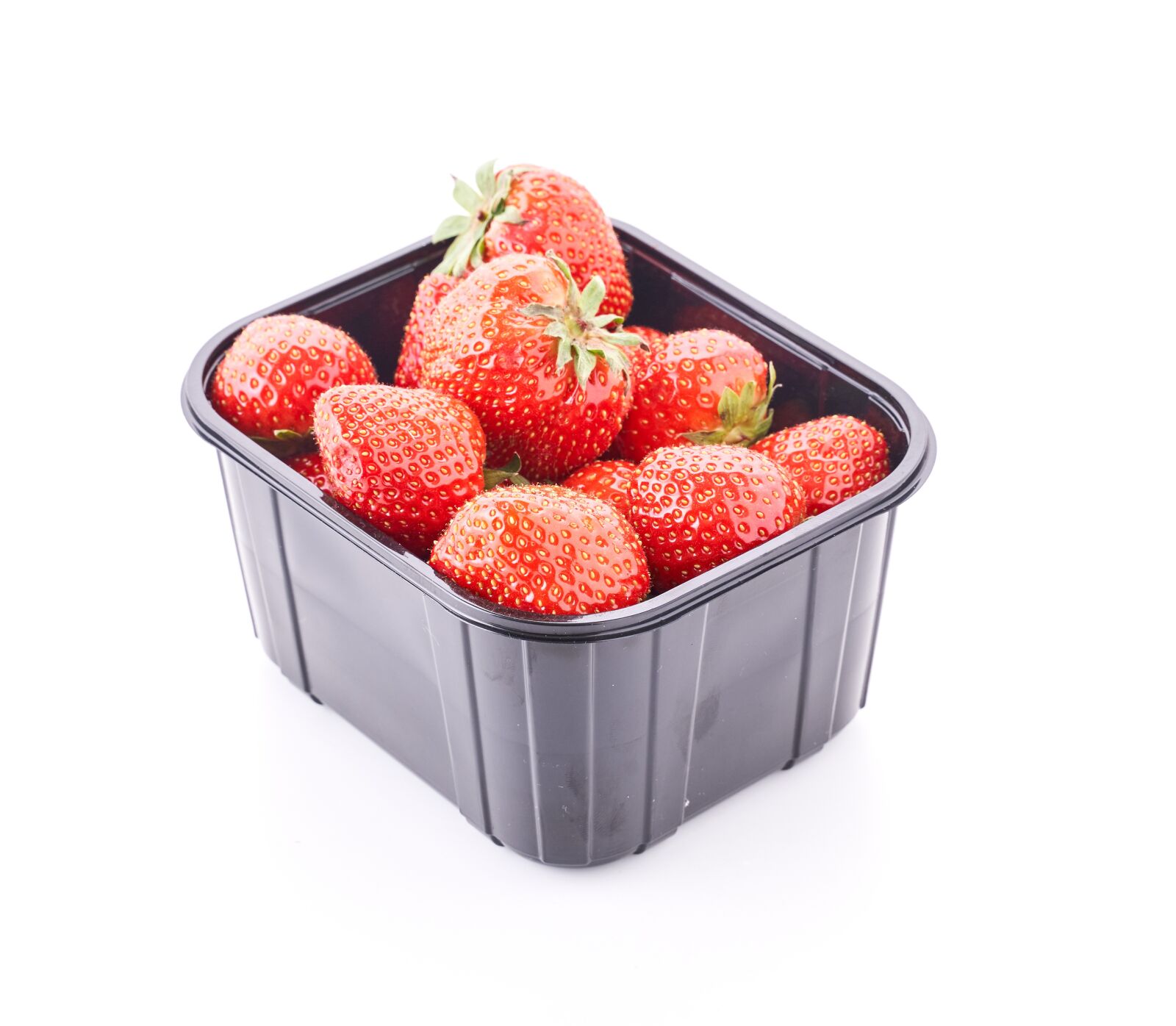 Sony a7 III + Tamron 28-75mm F2.8 Di III RXD sample photo. Strawberry, berry, fresh photography