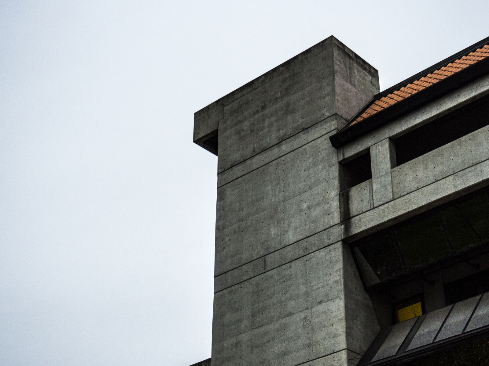 Olympus OM-D E-M10 II sample photo. Bold, building, cold, concrete photography