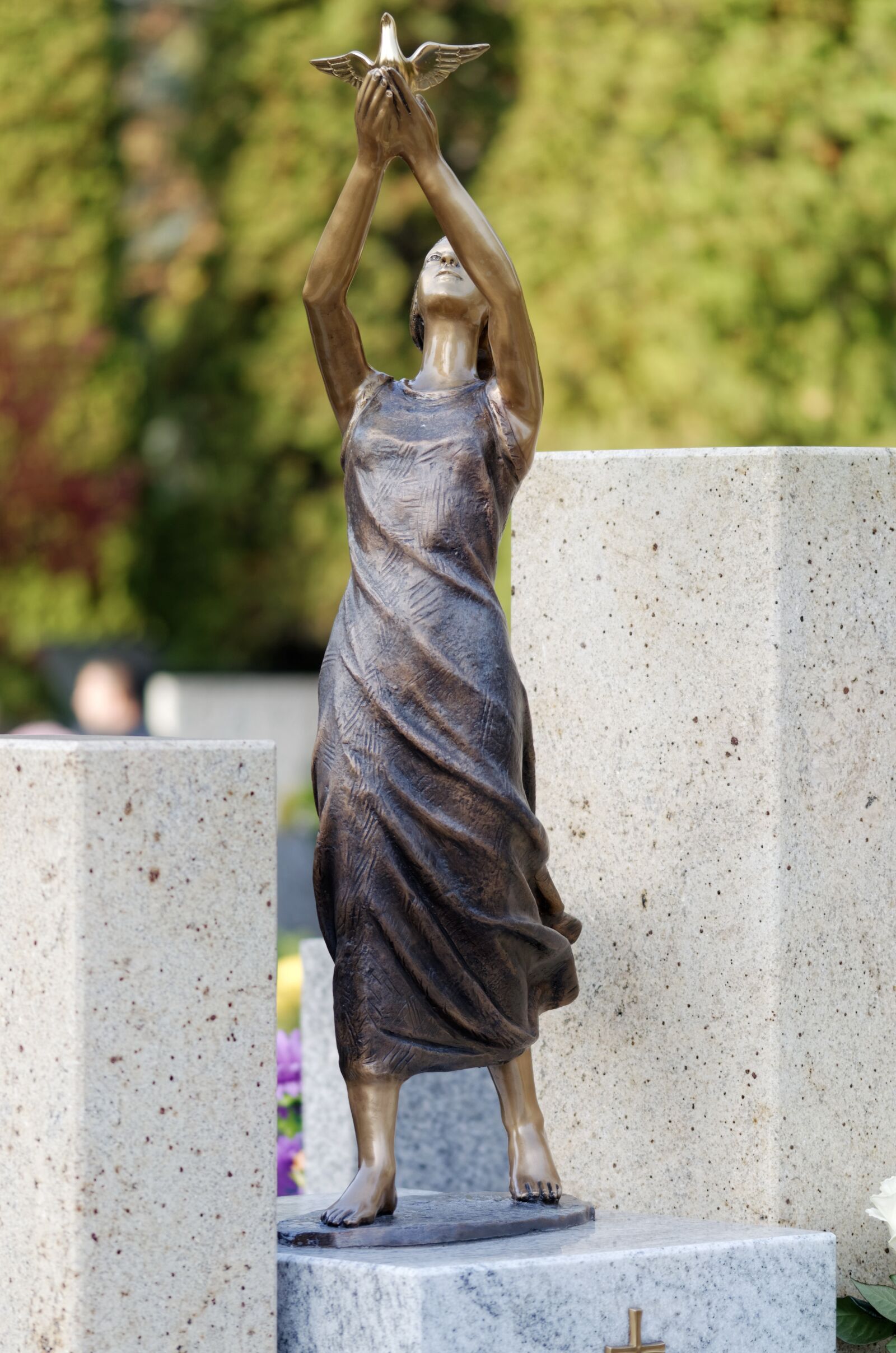 Nikon D5100 sample photo. Figurine, metal, art photography