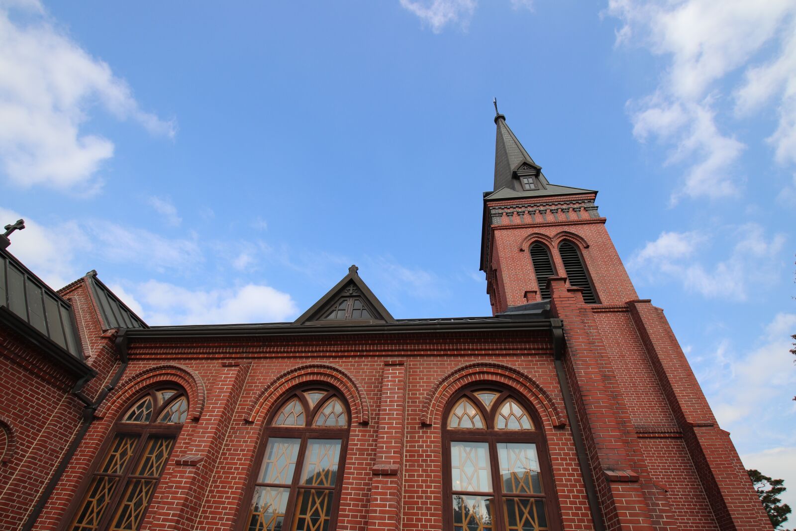 Canon EOS 800D (EOS Rebel T7i / EOS Kiss X9i) sample photo. Cathedral, religion, architecture photography