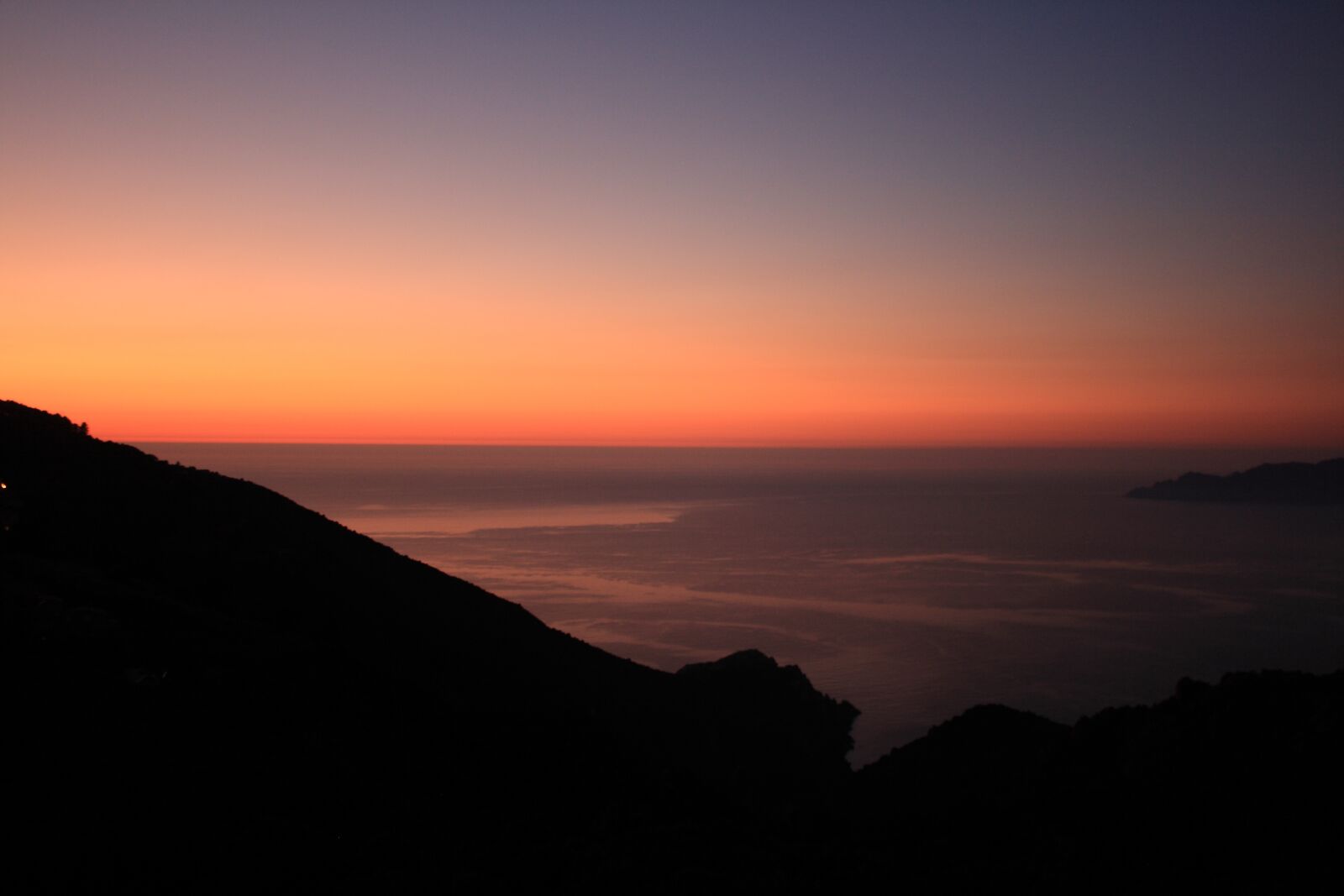 Canon EOS 400D (EOS Digital Rebel XTi / EOS Kiss Digital X) sample photo. Sunset, corsica, sea photography