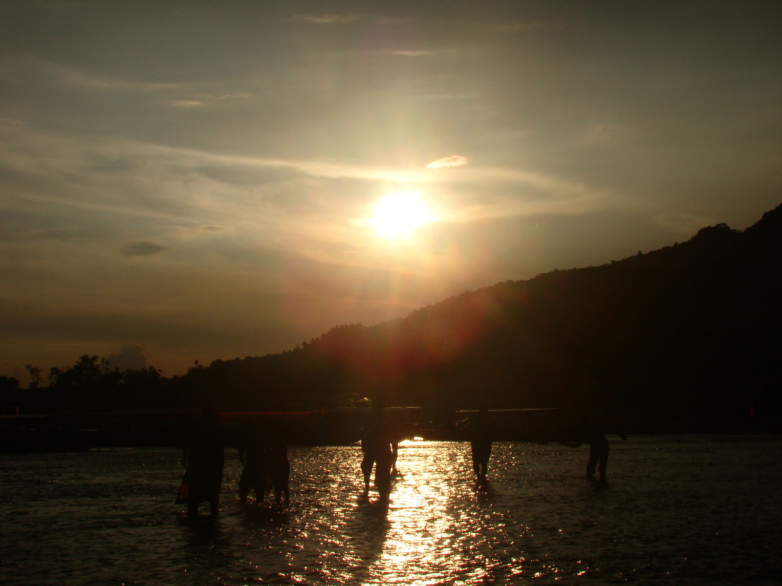 Sony Cyber-shot DSC-H50 sample photo. Sunset photography