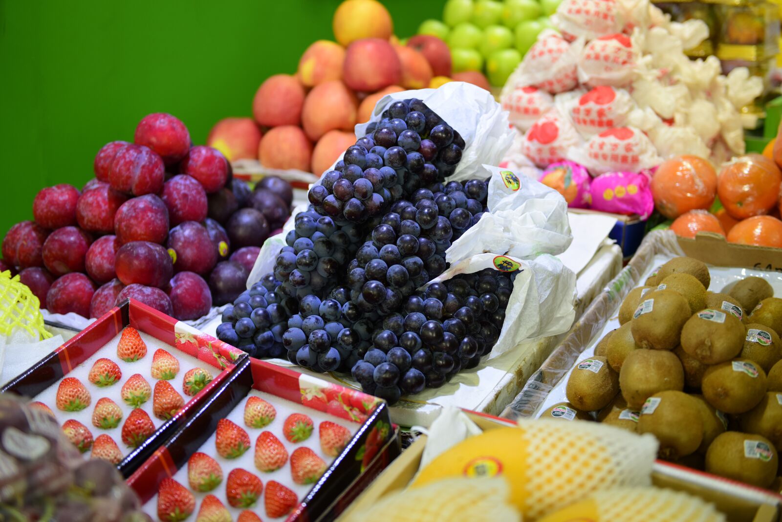 Nikon D810 sample photo. Fruit, colourful, grape photography